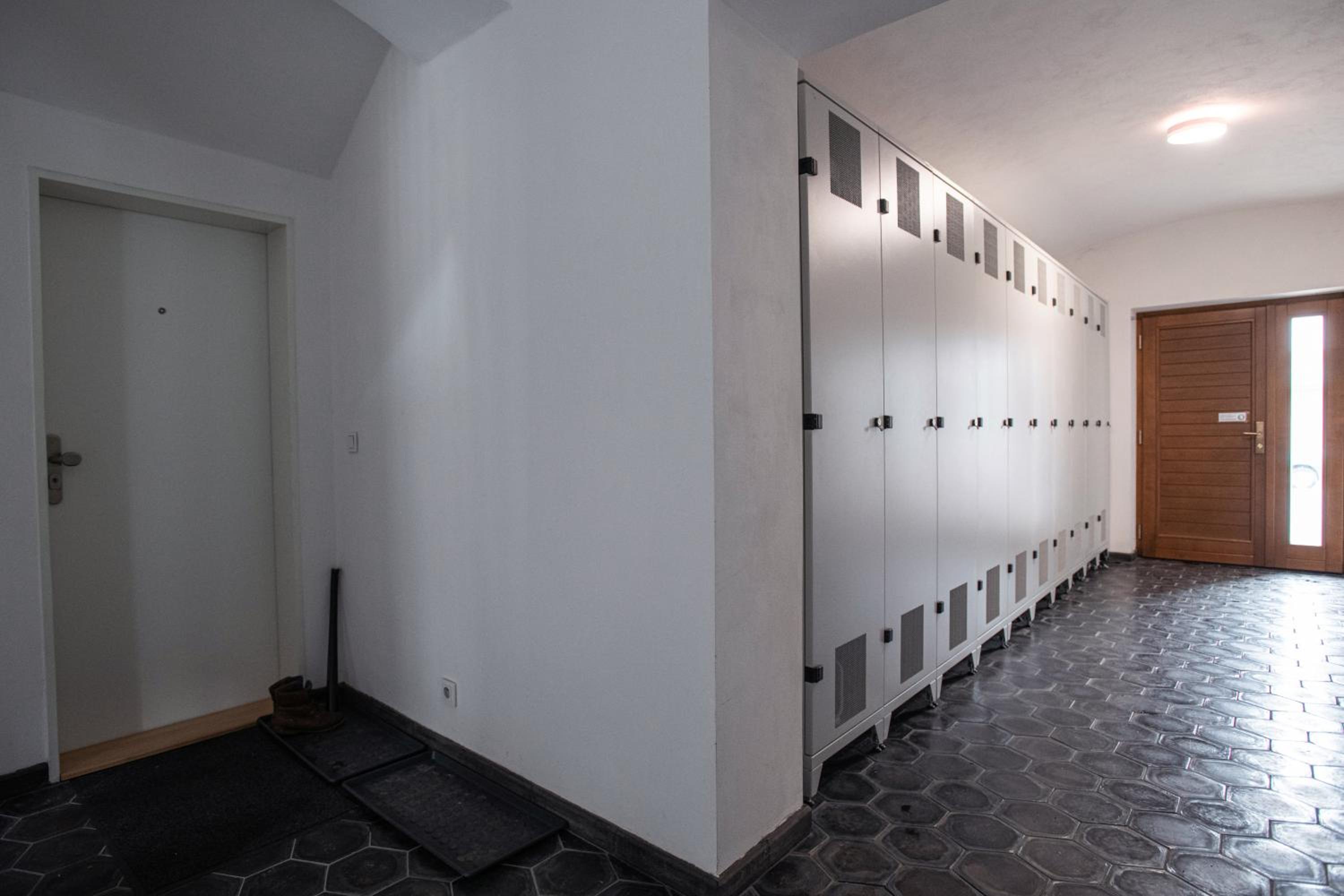 Rocky Apartment