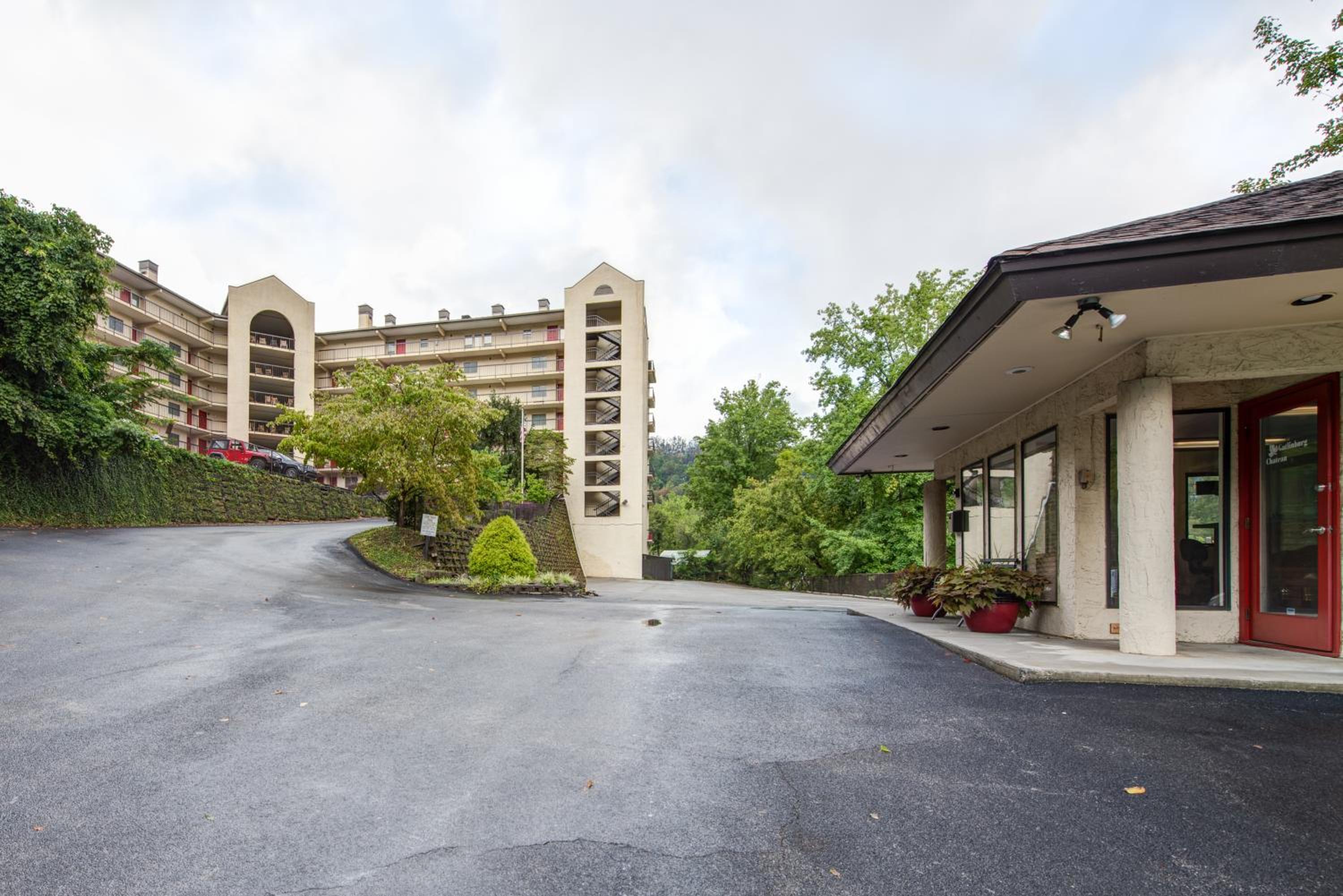 Gatlinburg Chateau Rentals view 5