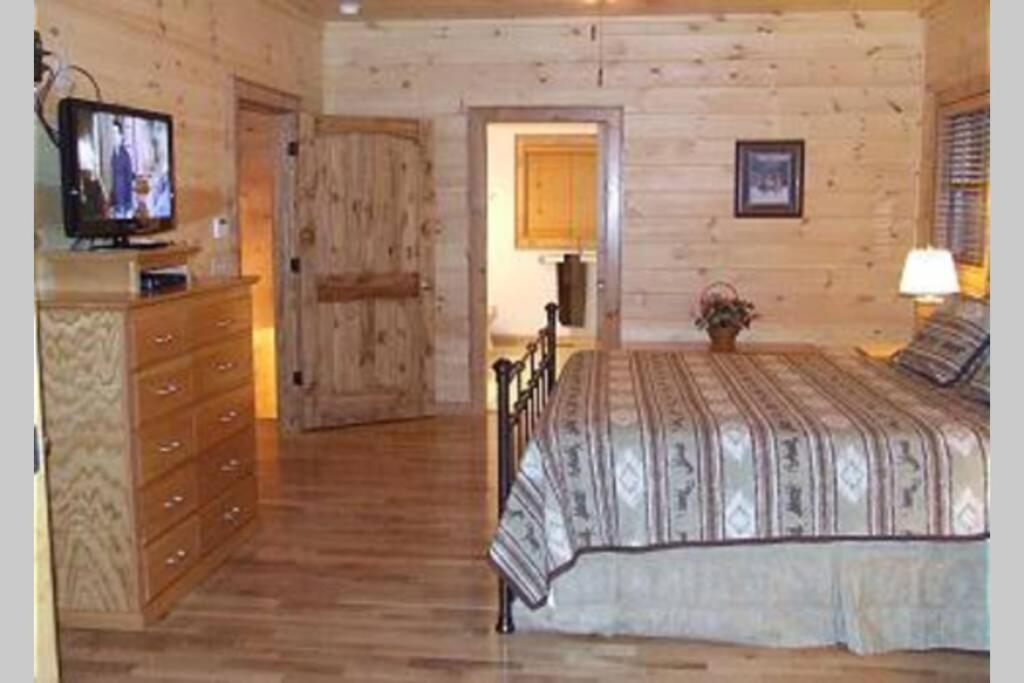 Cherokee Dream Mountain Lodge