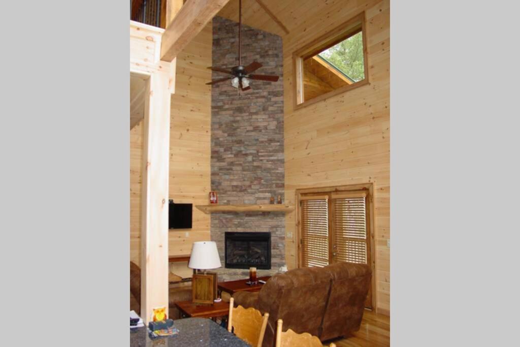 Cherokee Dream Mountain Lodge