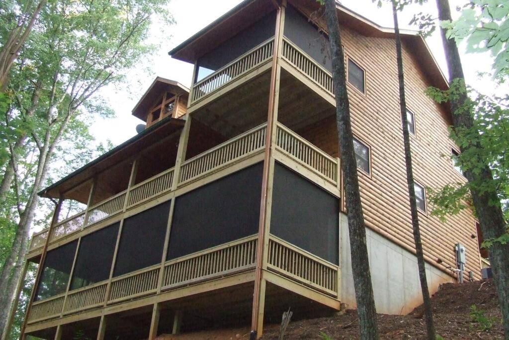 Cherokee Dream Mountain Lodge