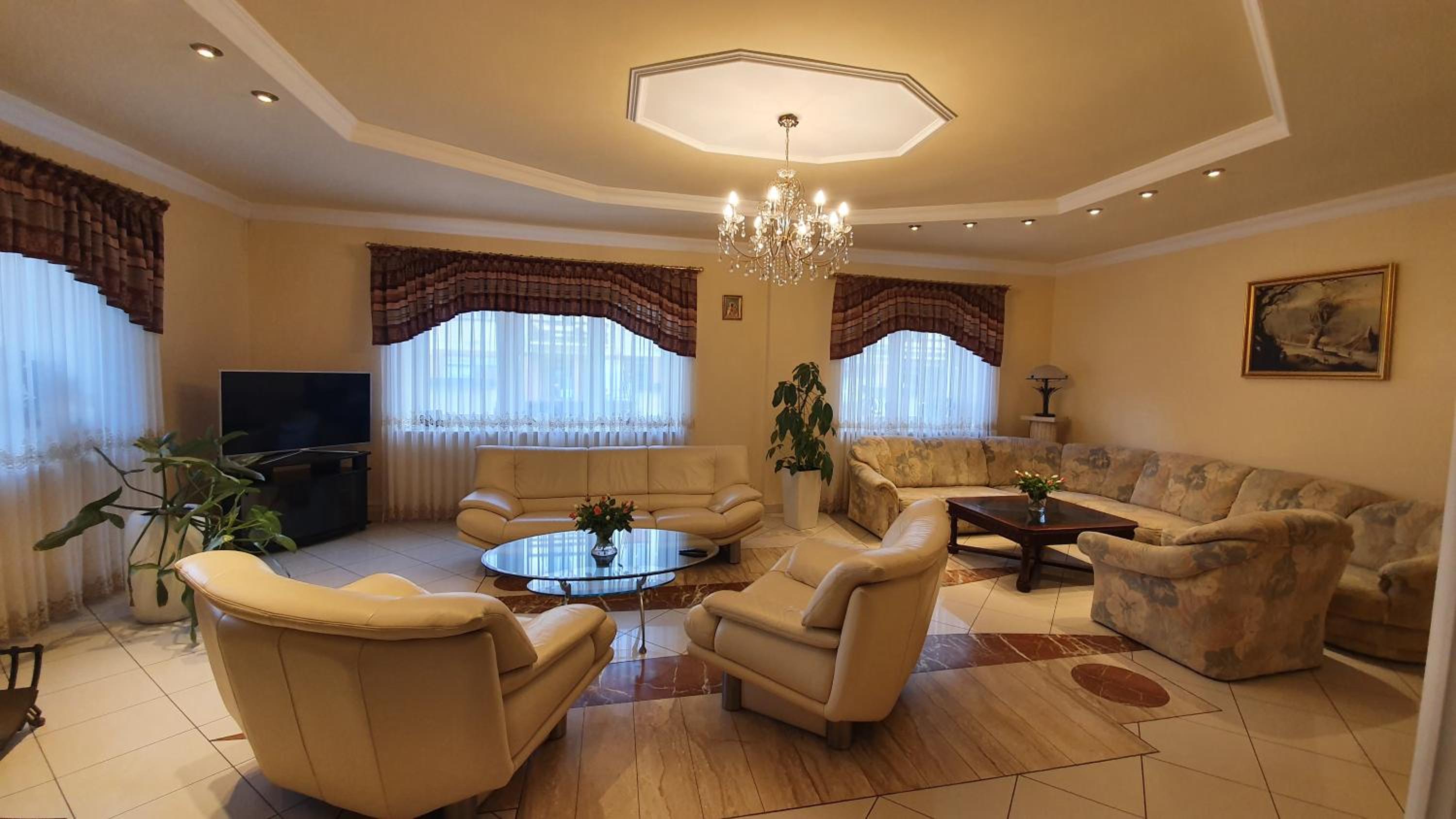 BTHouse, Pokoje Gościnne