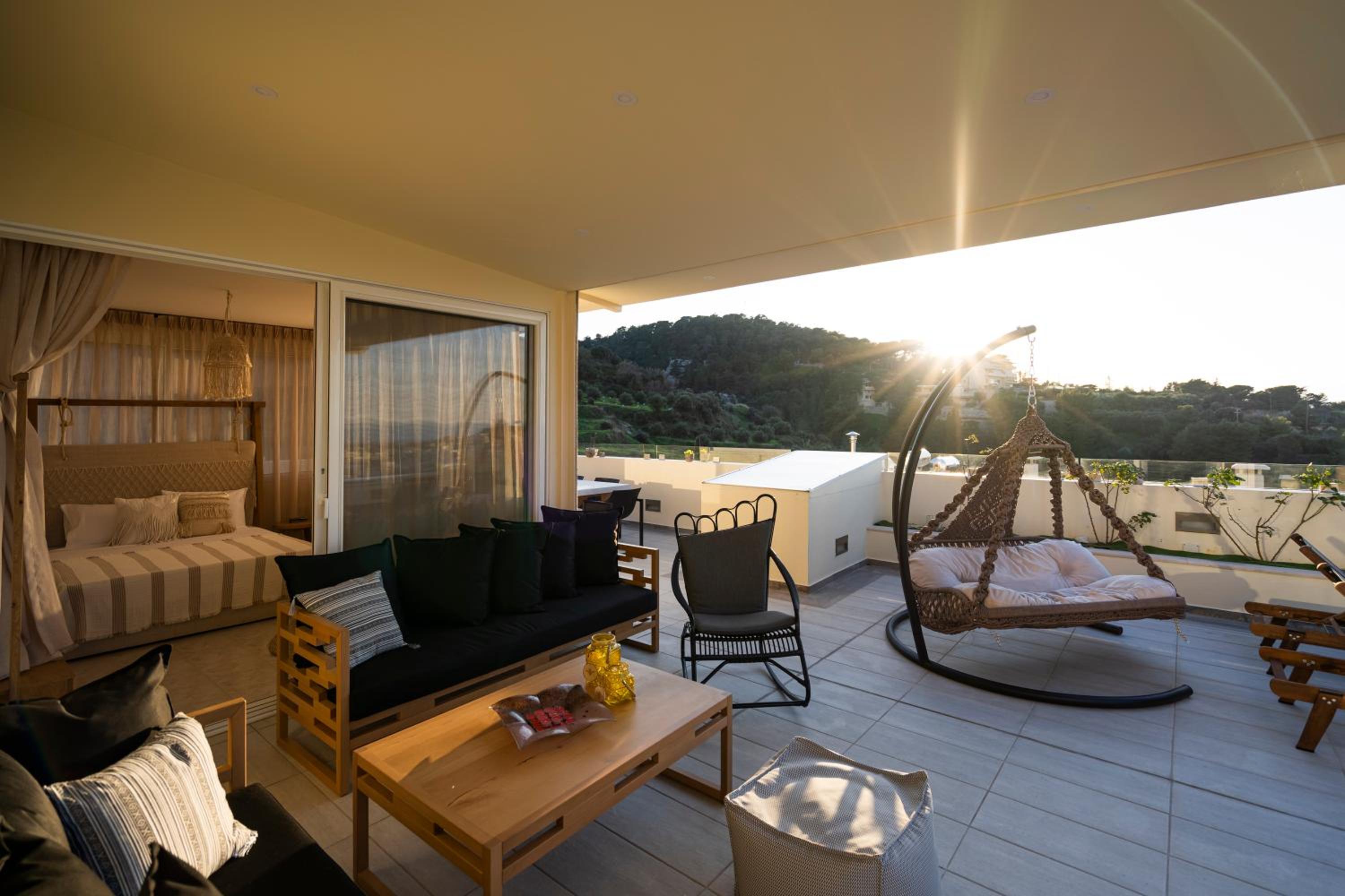 Helen Luxury Holiday House with Sea View view 2