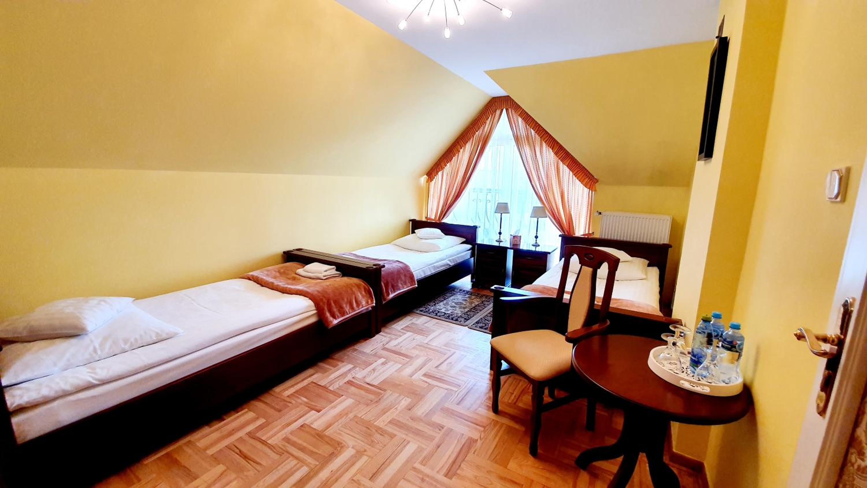 BTHouse, Pokoje Gościnne