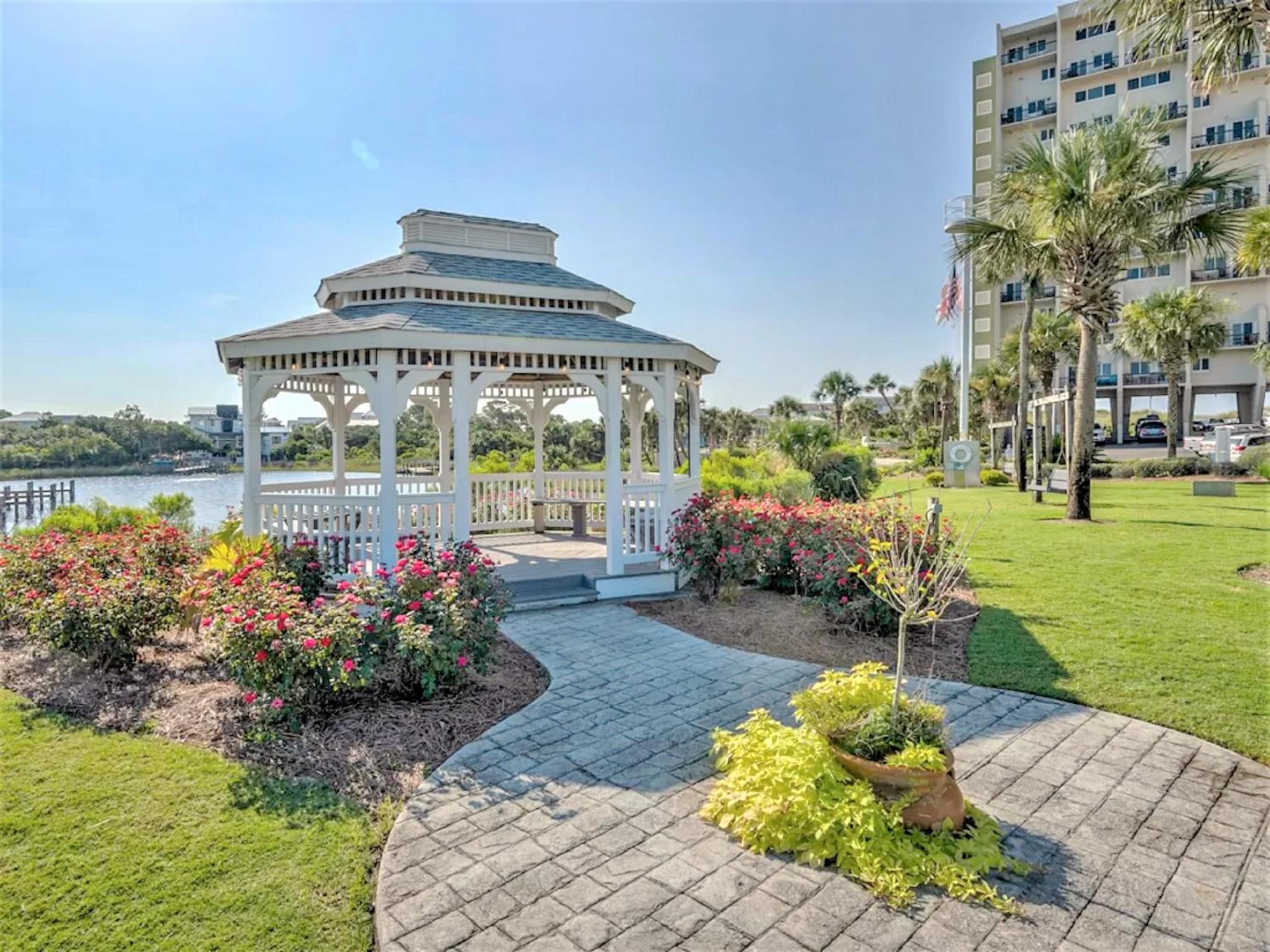 Pinnacle Port Beach Resort