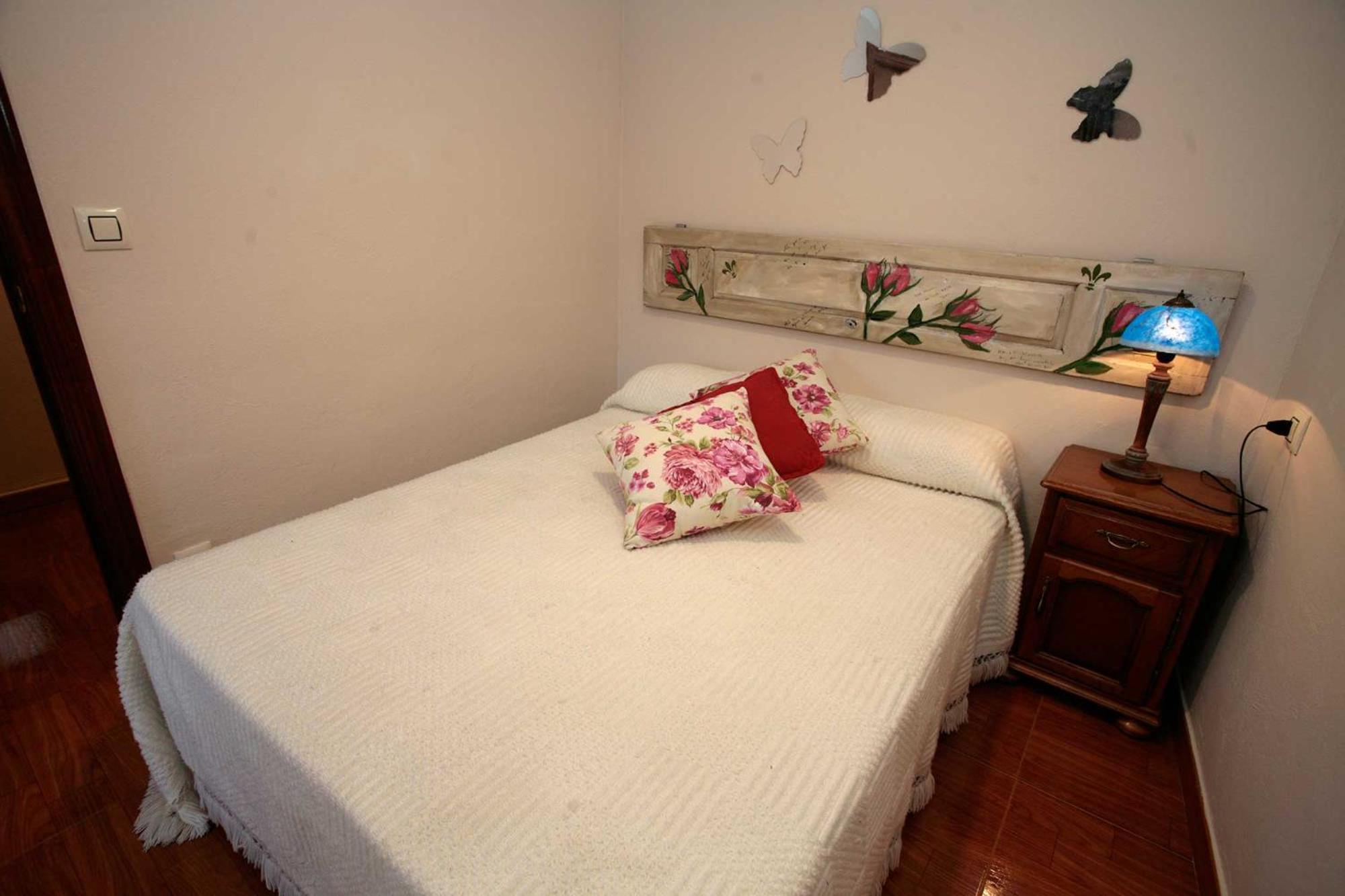 APARTAMENTOS. TURIS. CASTIELLO view 5