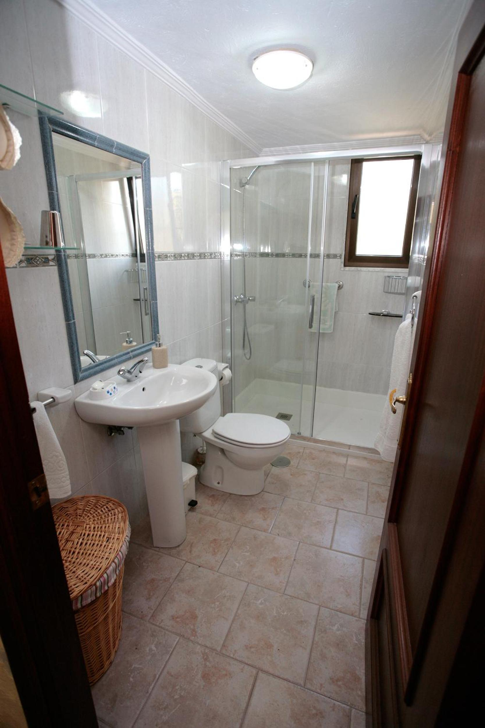 APARTAMENTOS. TURIS. CASTIELLO view 4