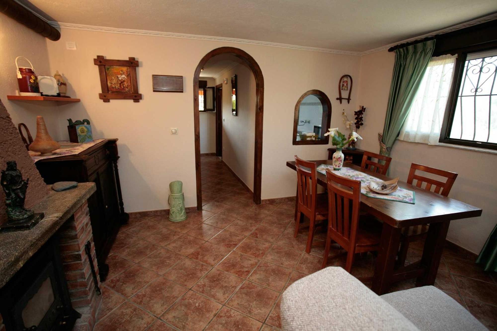APARTAMENTOS. TURIS. CASTIELLO view 2