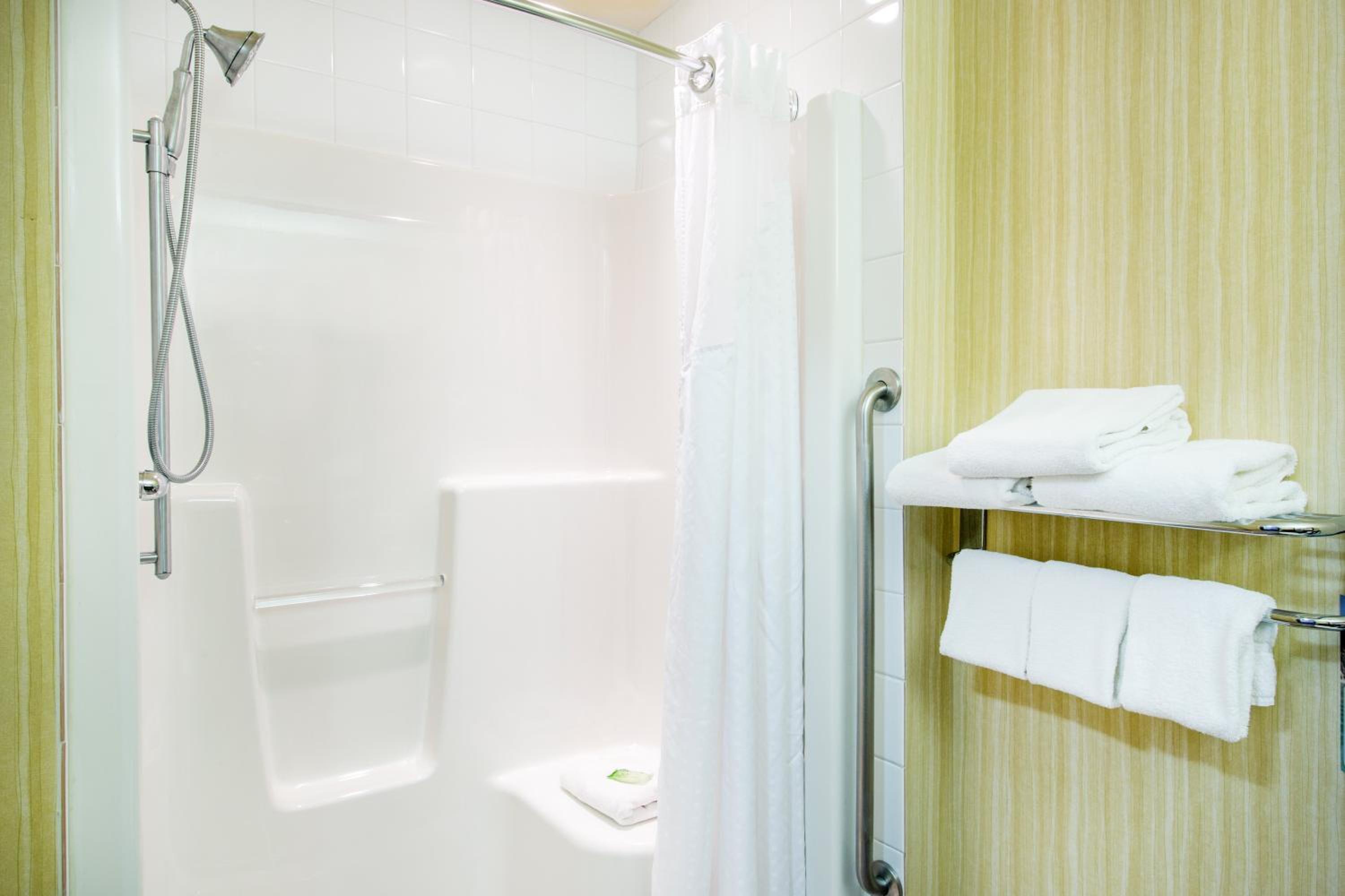 Prince Albert Vacations - Ramada by Wyndham Prince Albert - Property Image 8