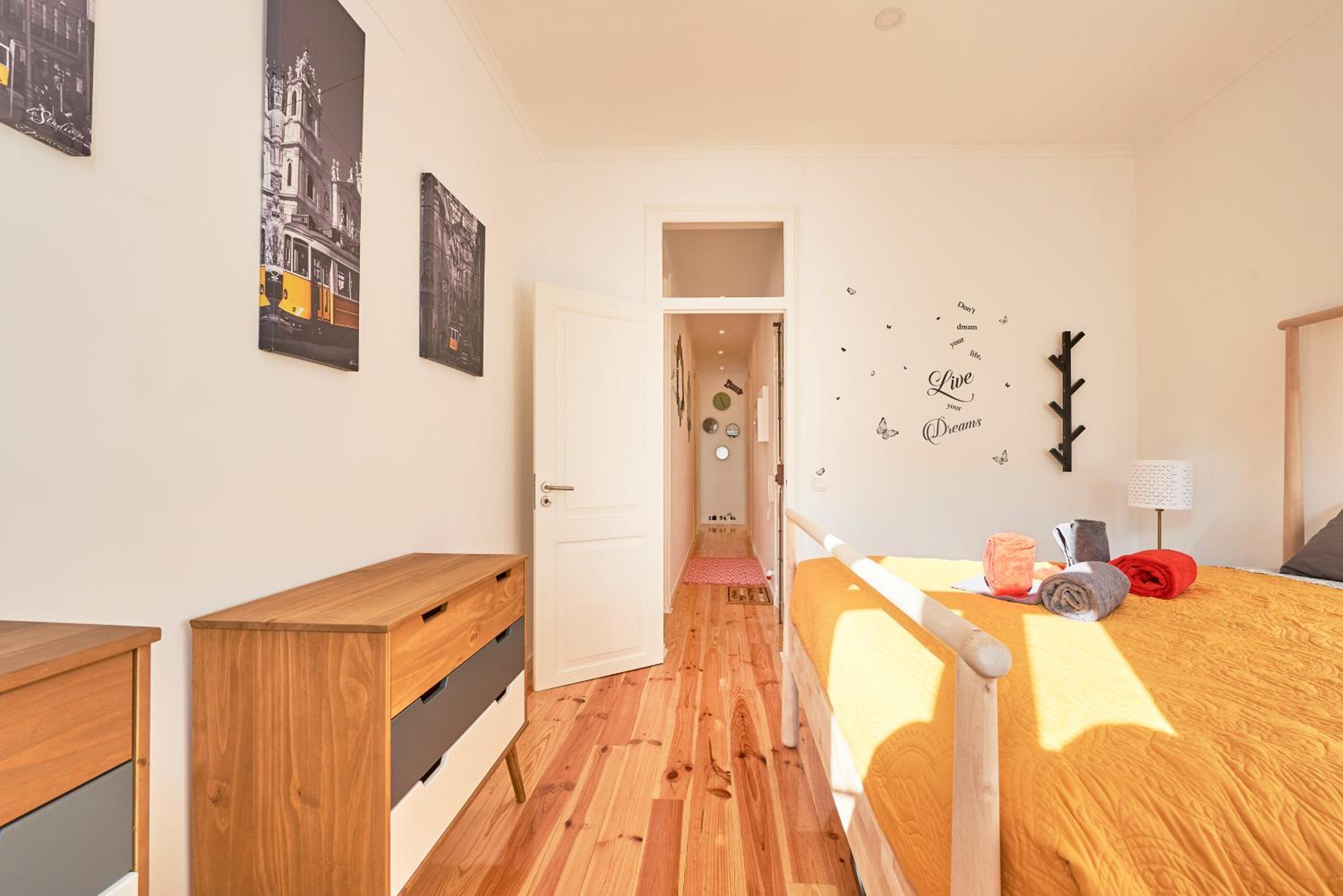 NEW!! Lisbon Hearth view 4