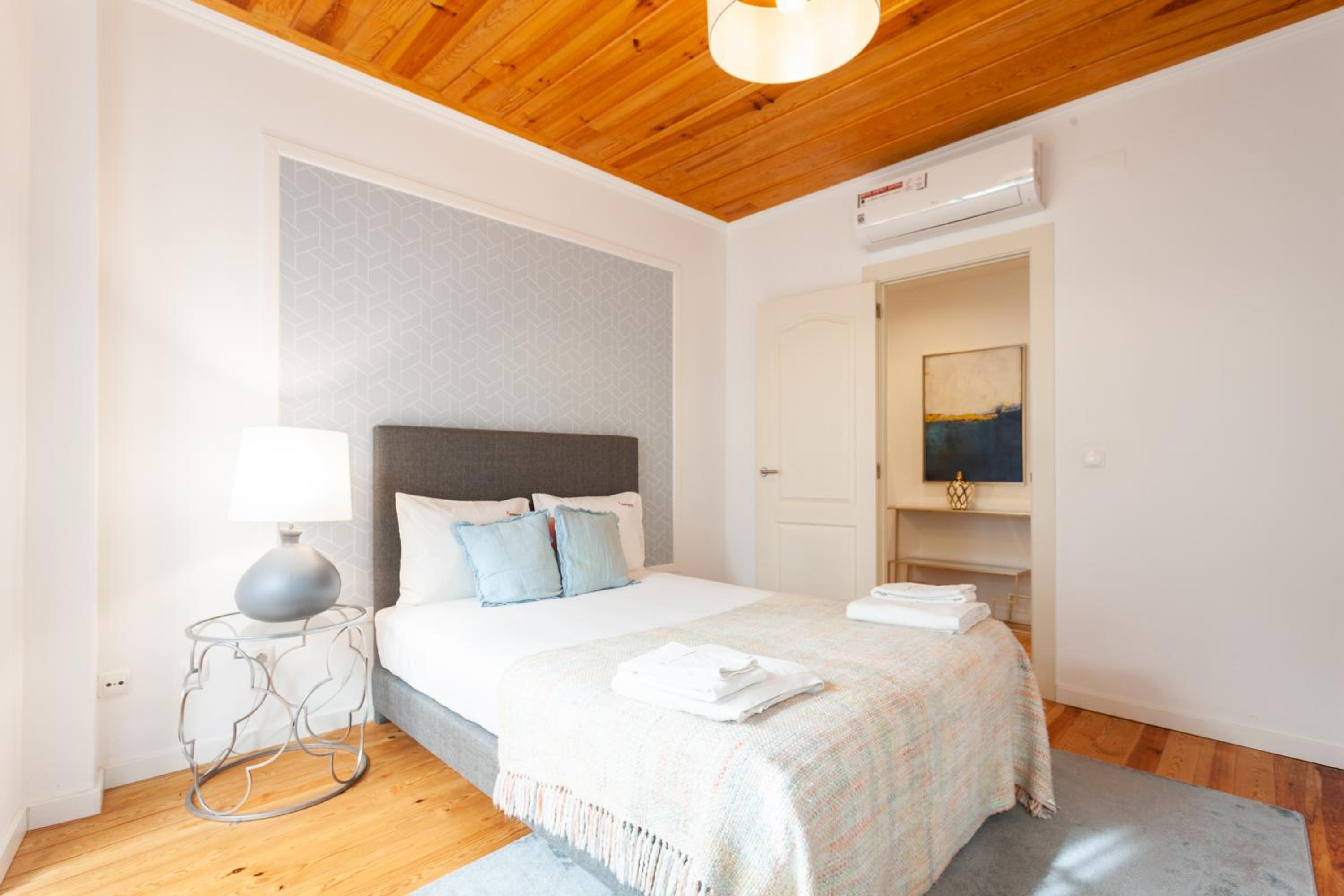 FLH São Bento Apartment with Balcony view 2