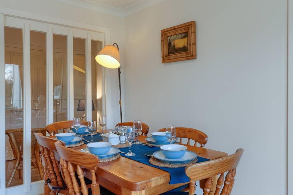 45 Guthrie Court, Fantastic top floor apartment next to Gleneagles