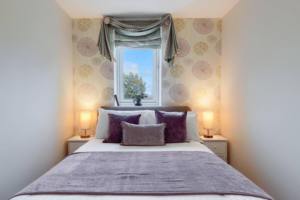 45 Guthrie Court, Fantastic top floor apartment next to Gleneagles
