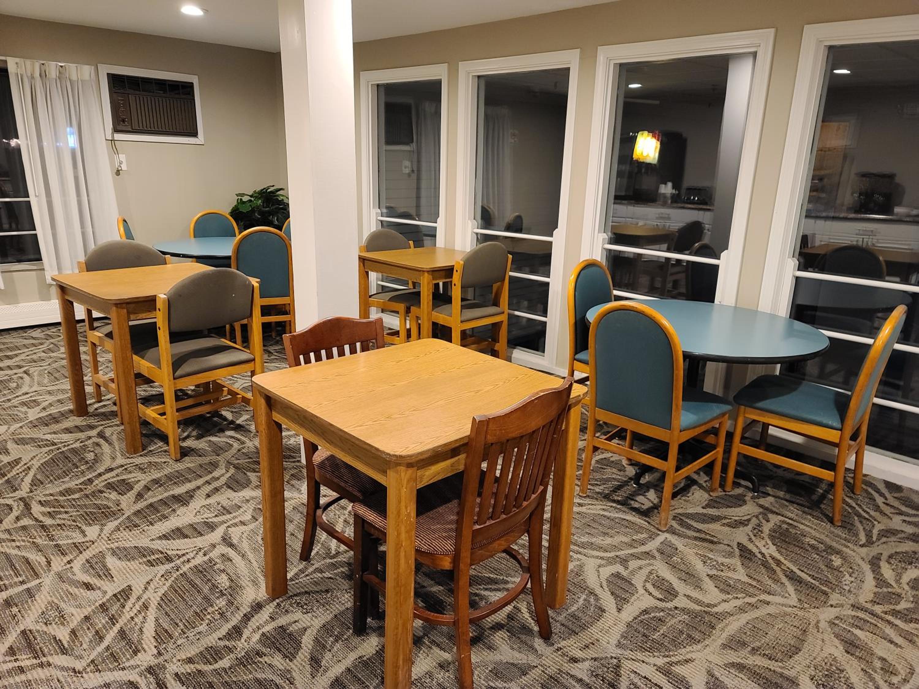 Hampton Village Inn - Property Image 25