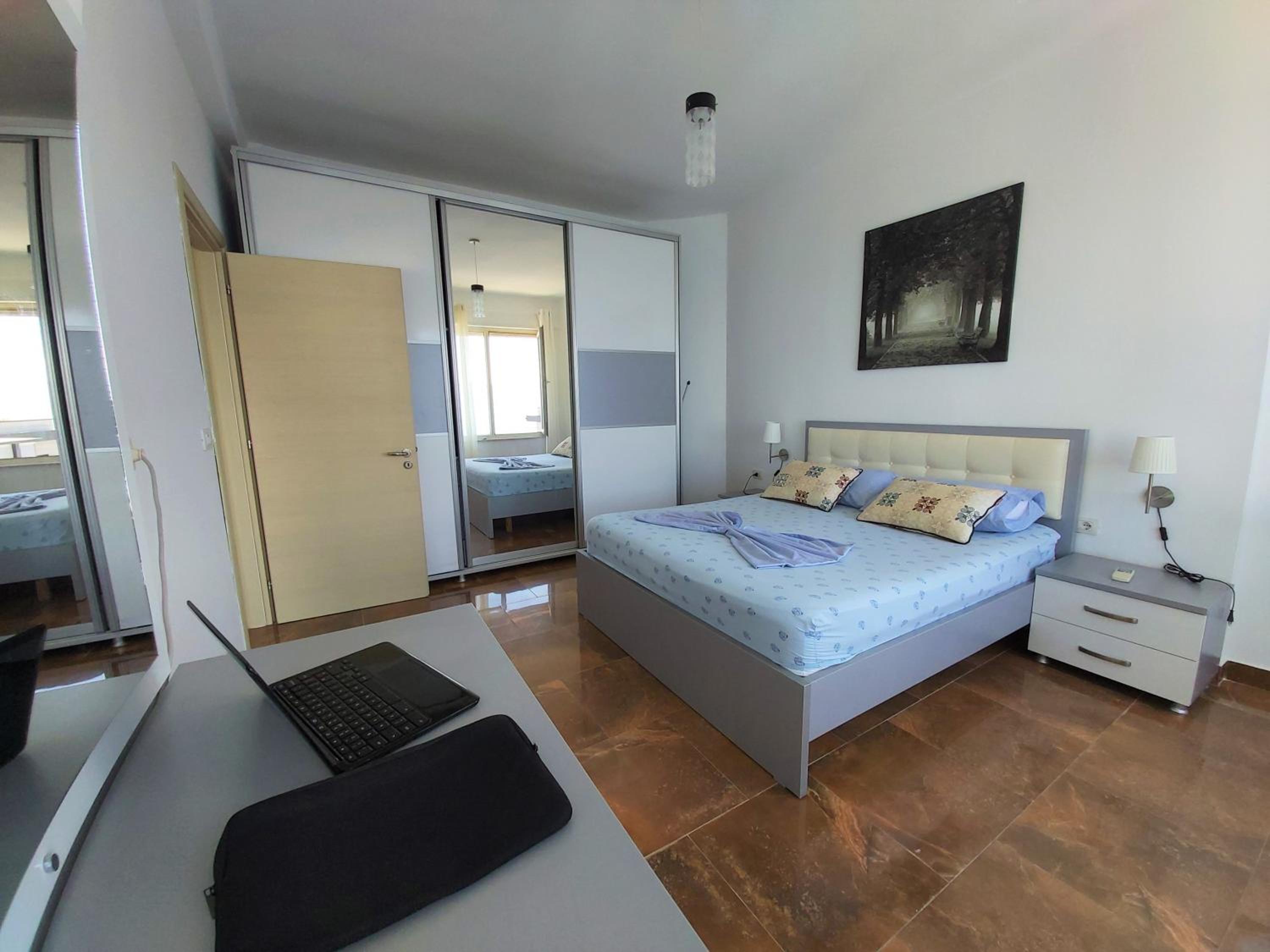 Two Worlds Sea View Apartment