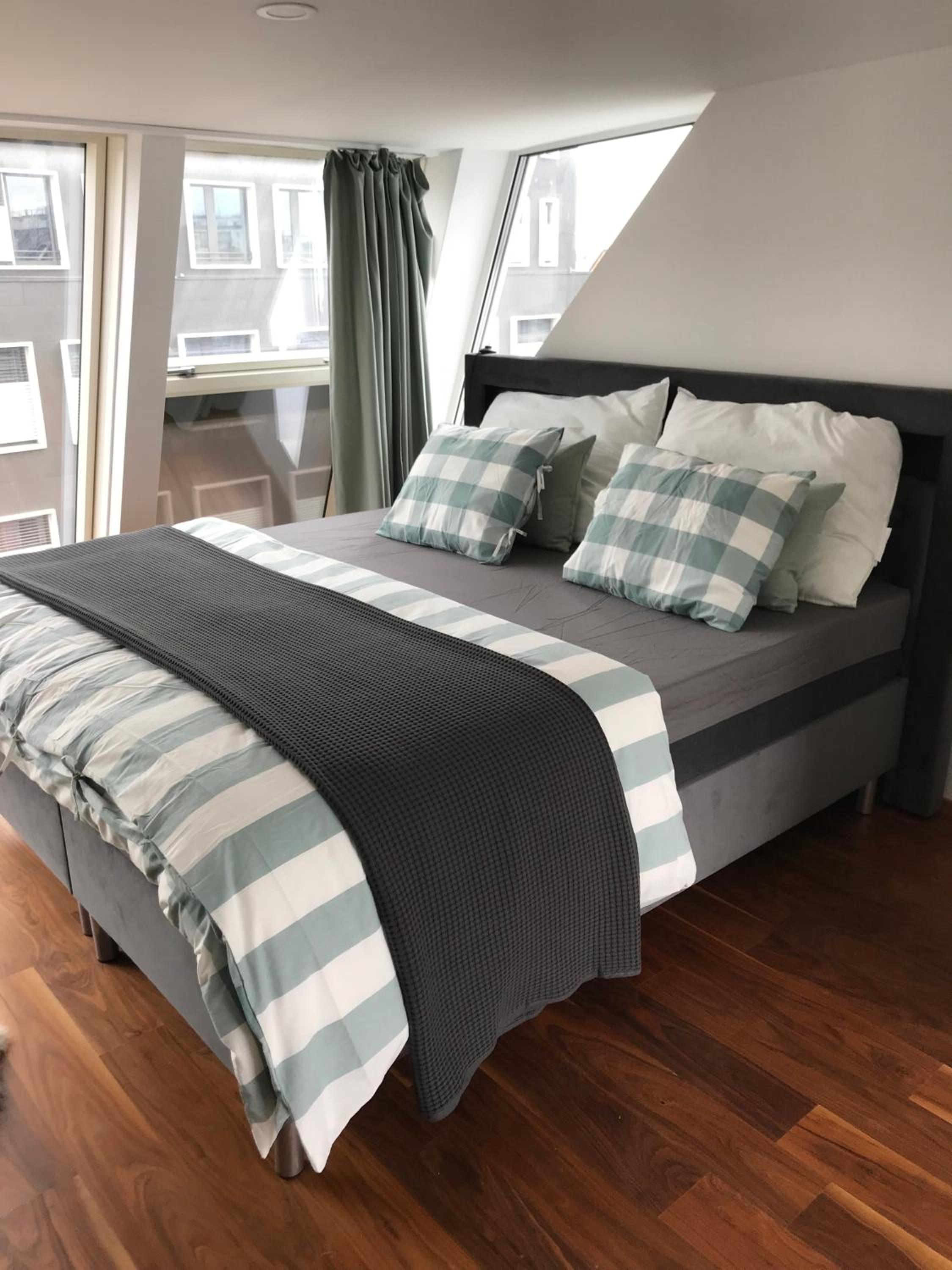 The Barts Apartments - Self Check-in
