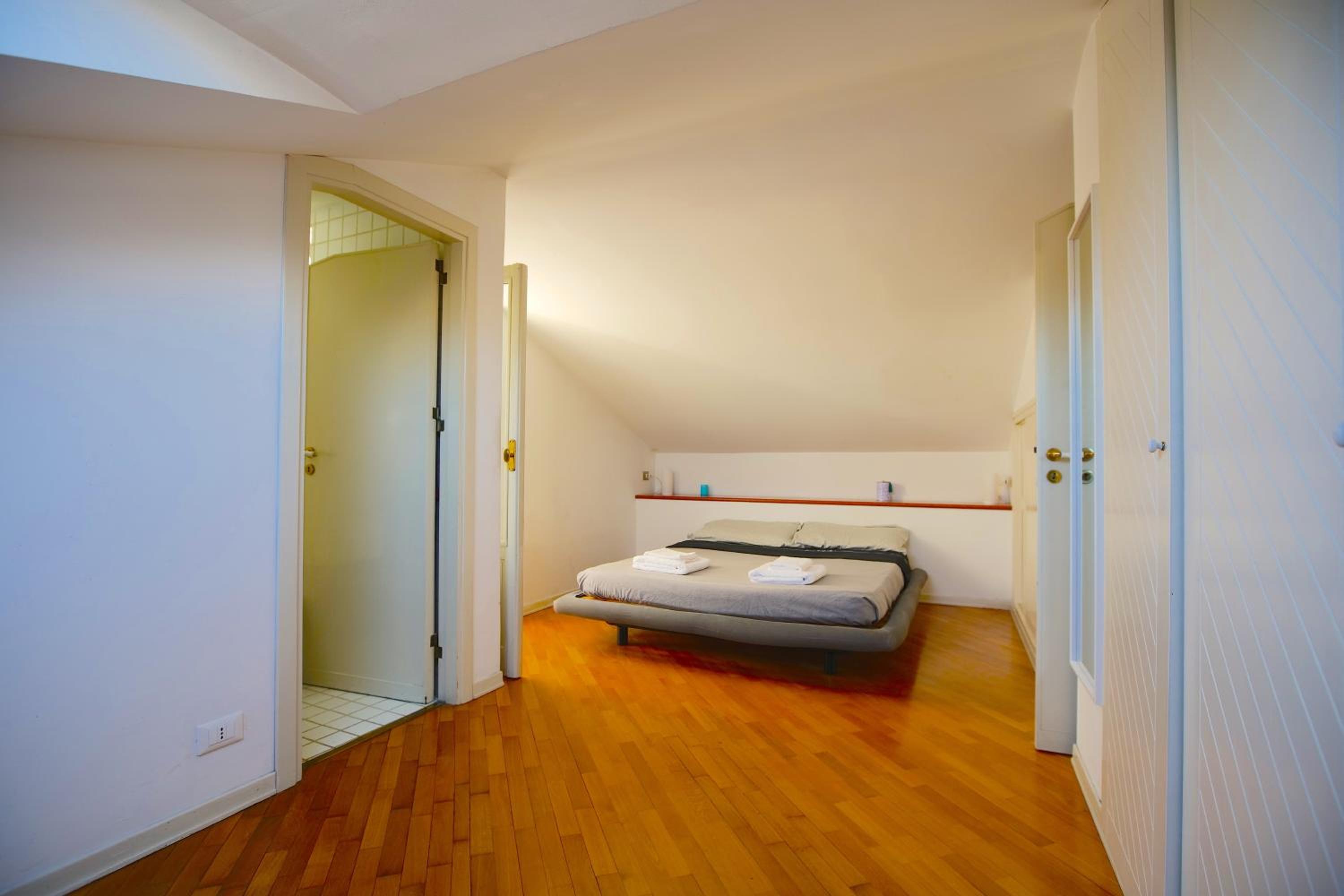 Design Apartment in City Center with Terrace view 5