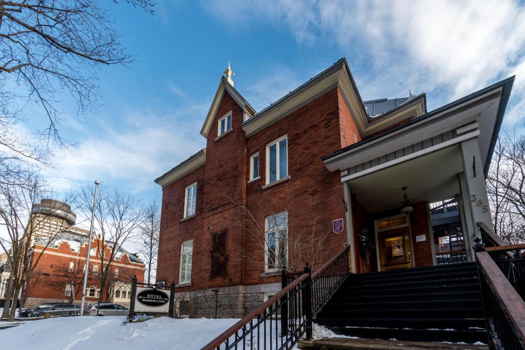 Hotel Manoir de la Tour - Image 1