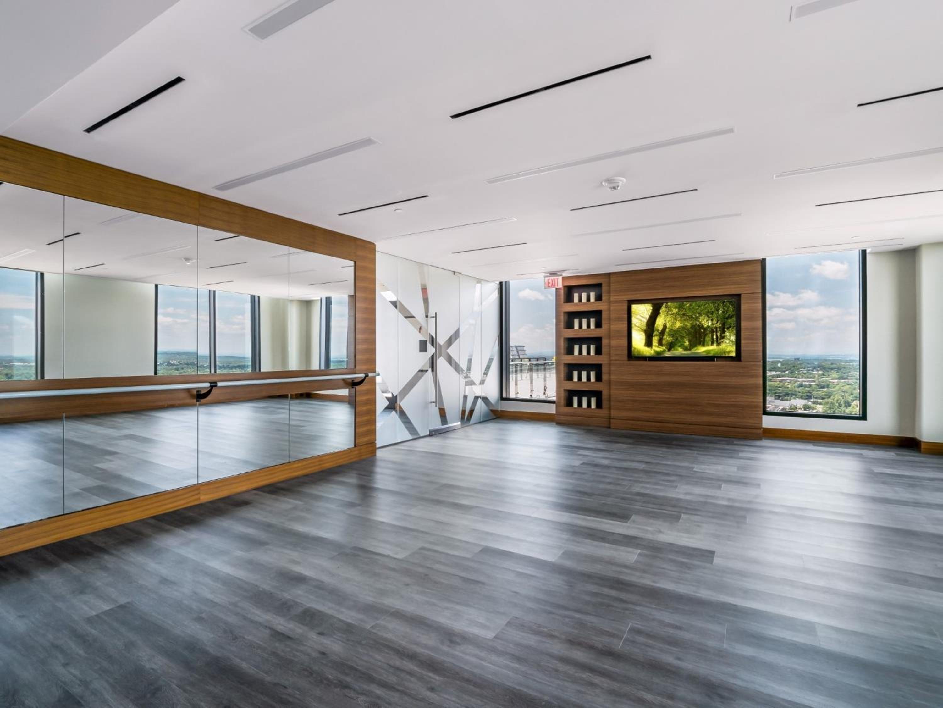 Global Luxury Suites at Reston Town Center