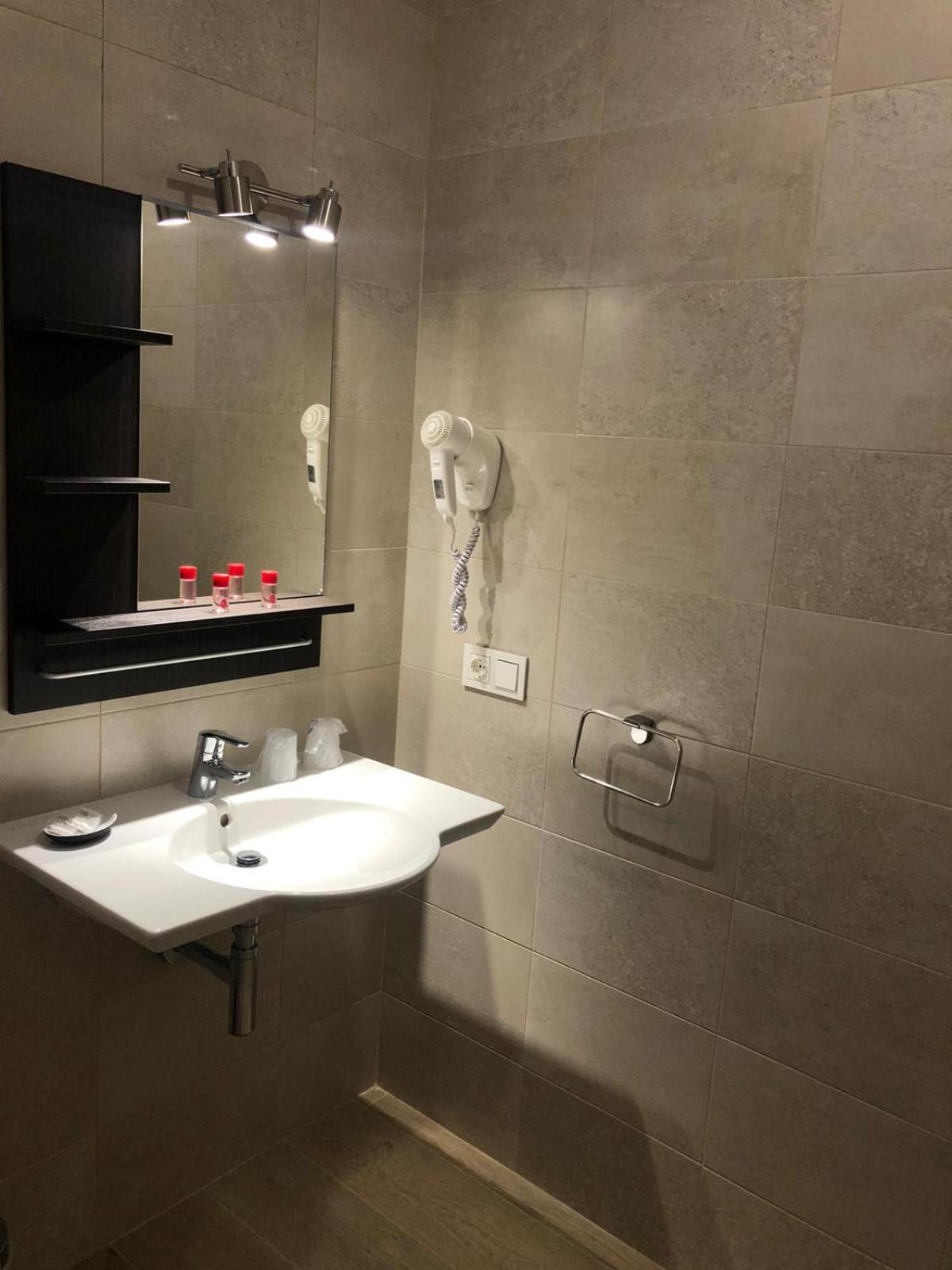 Apartamentos Pinar Málaga Centro - Carretería