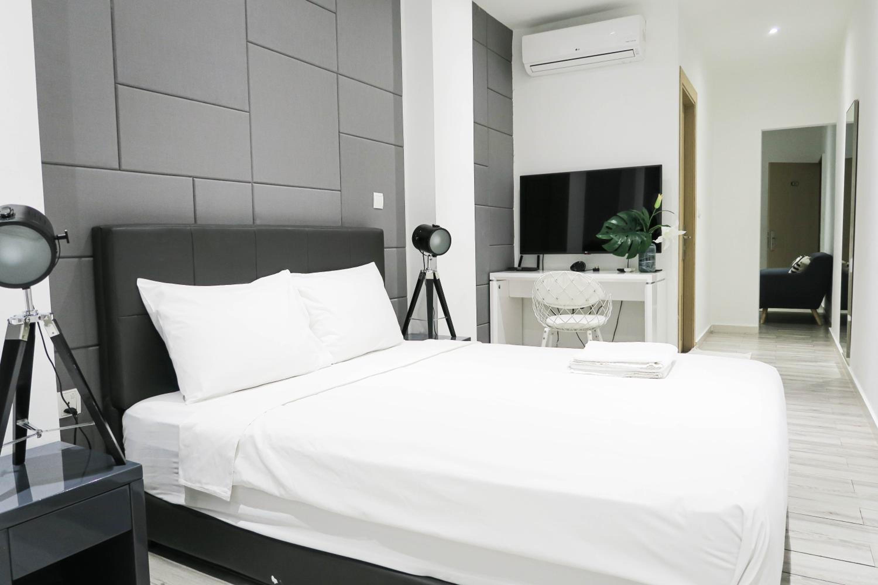 RR Cozy Studio & Suite