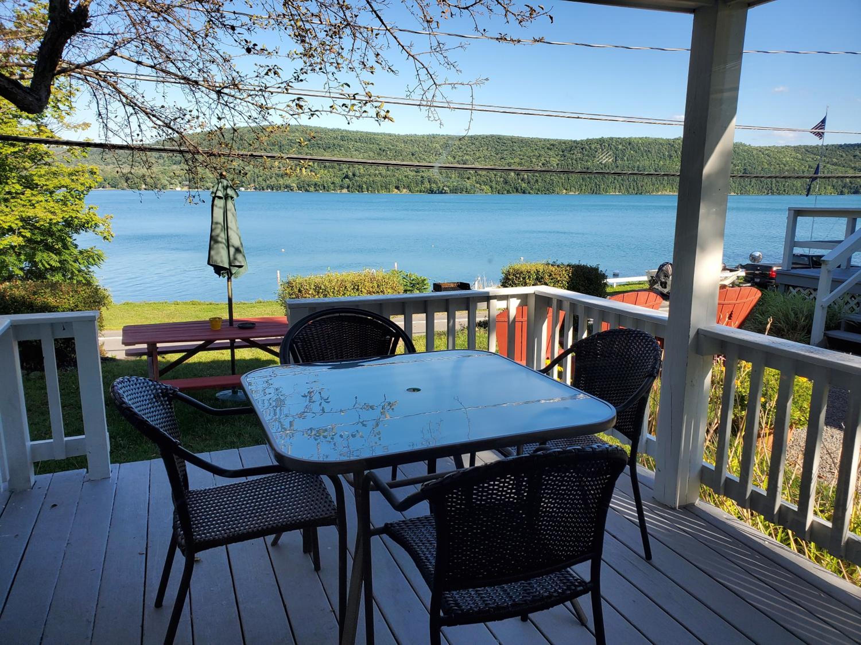 Lake View Motel