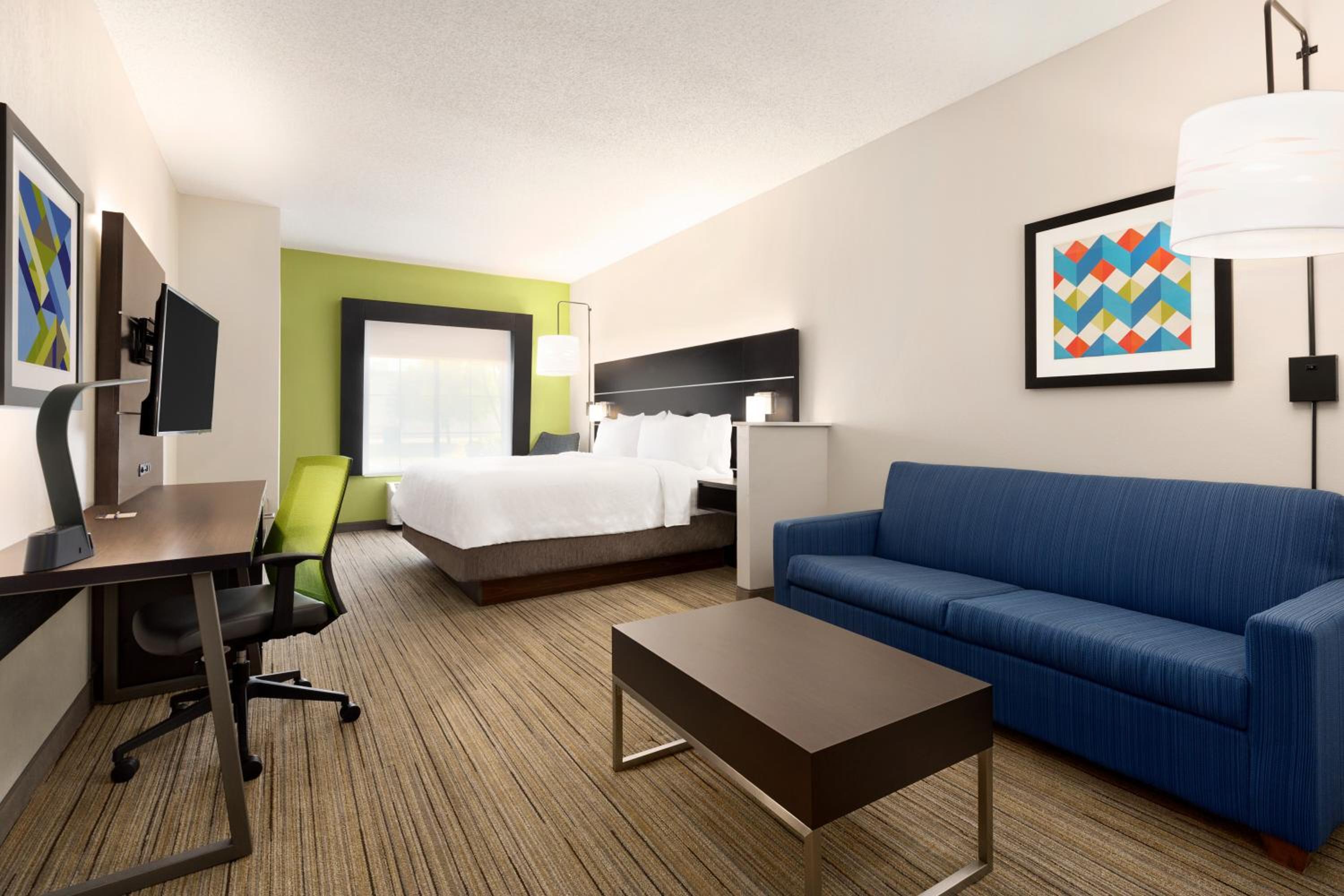 Holiday Inn Express Hotel  Suites Shawnee I-40, an IHG Hotel - Property Image 2