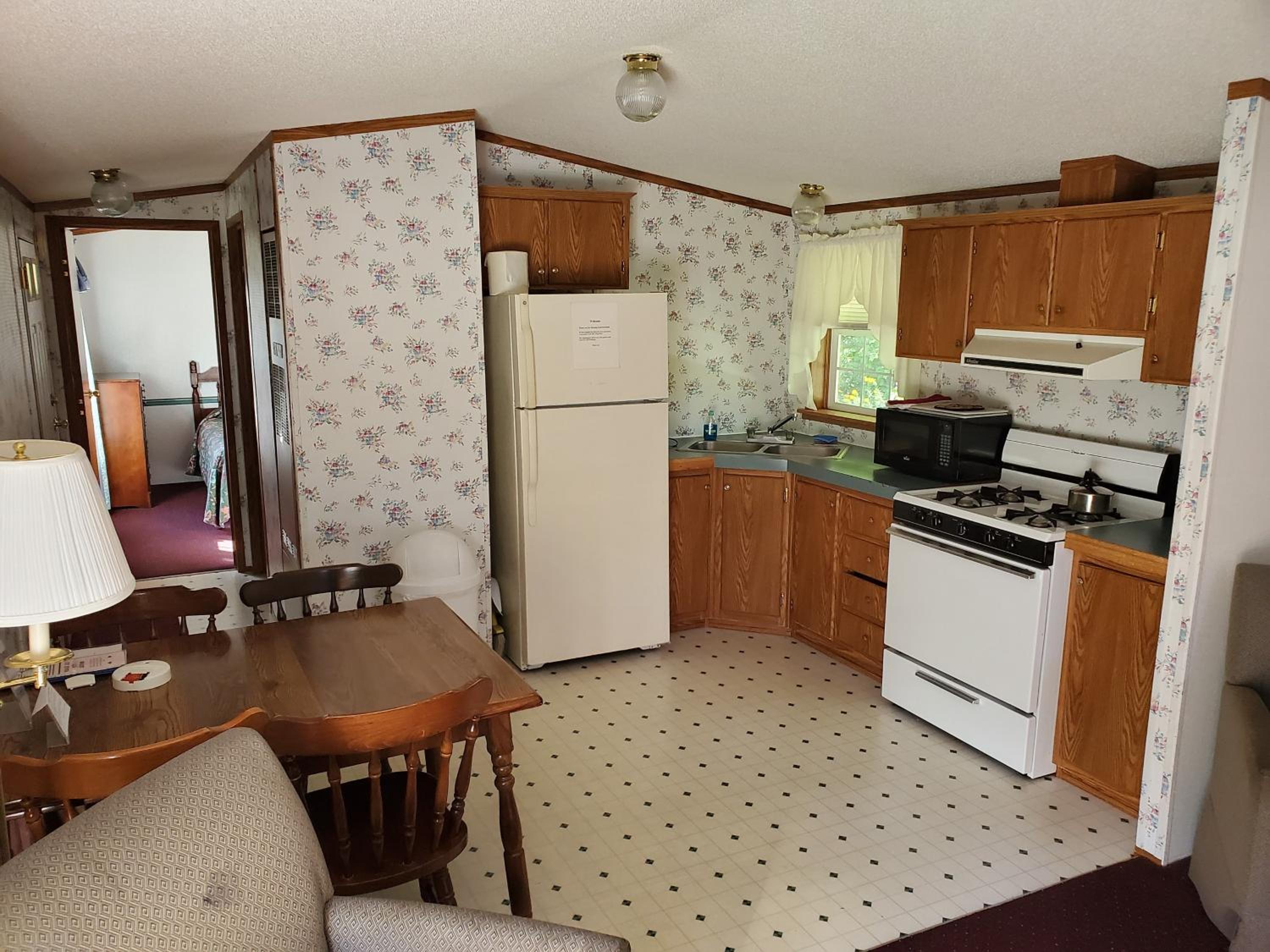 Lake View Motel