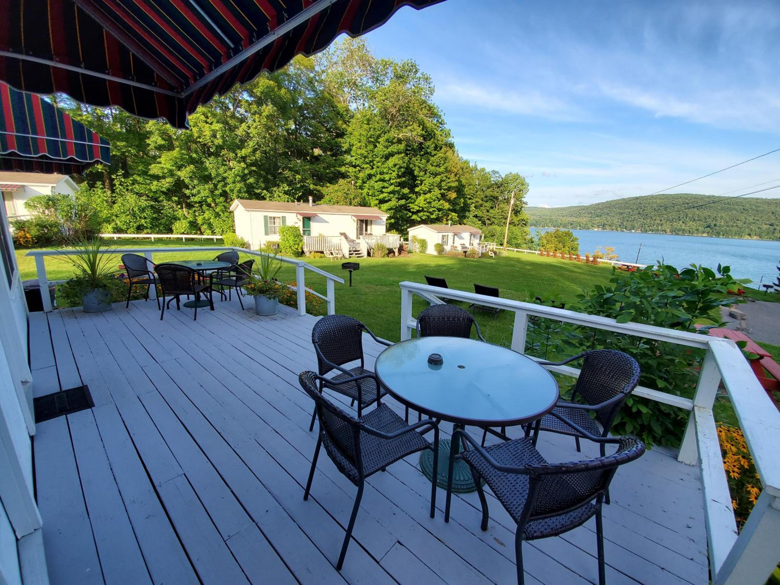 Lake View Motel