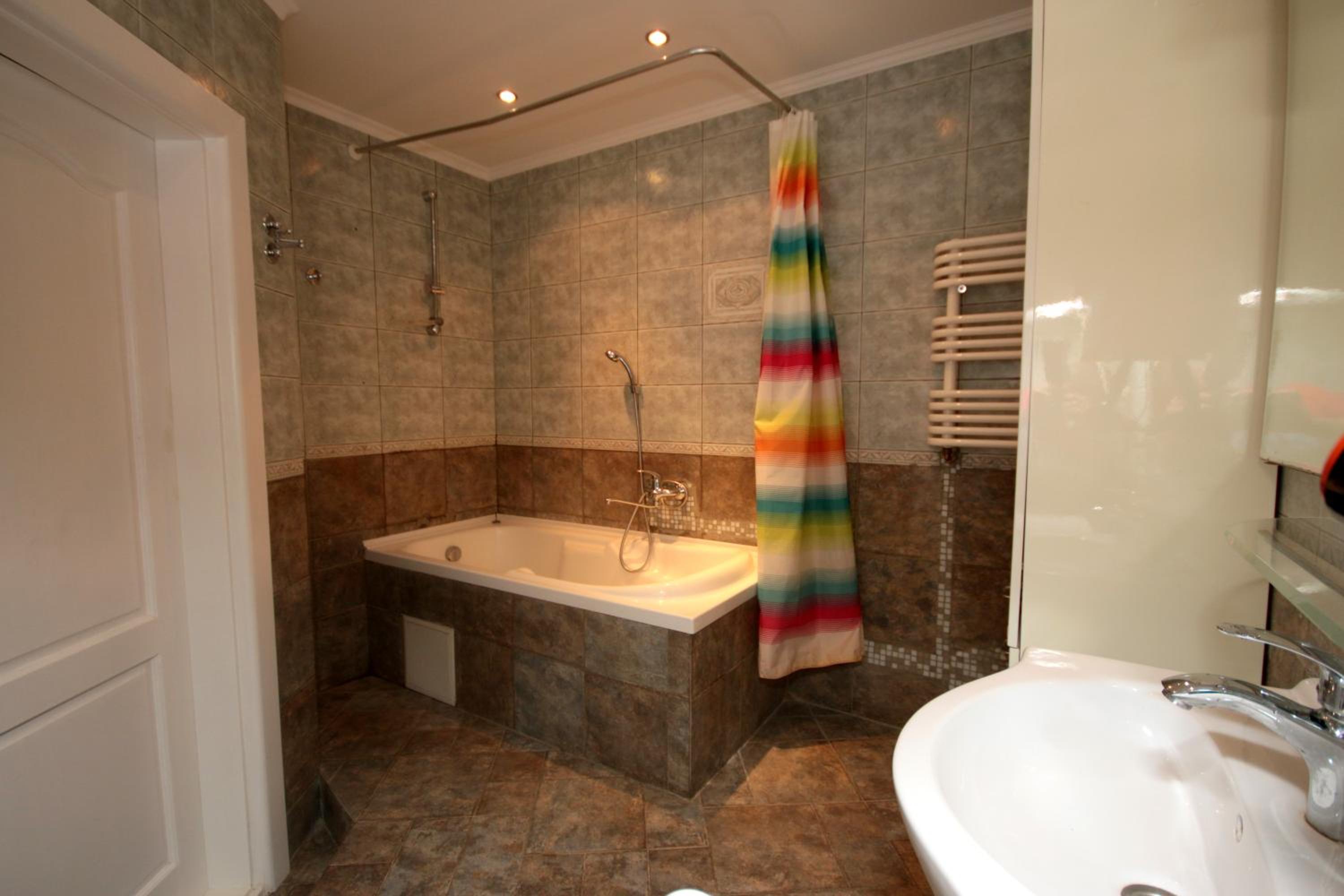 Inn Home Apartments - Pechersk area view 3