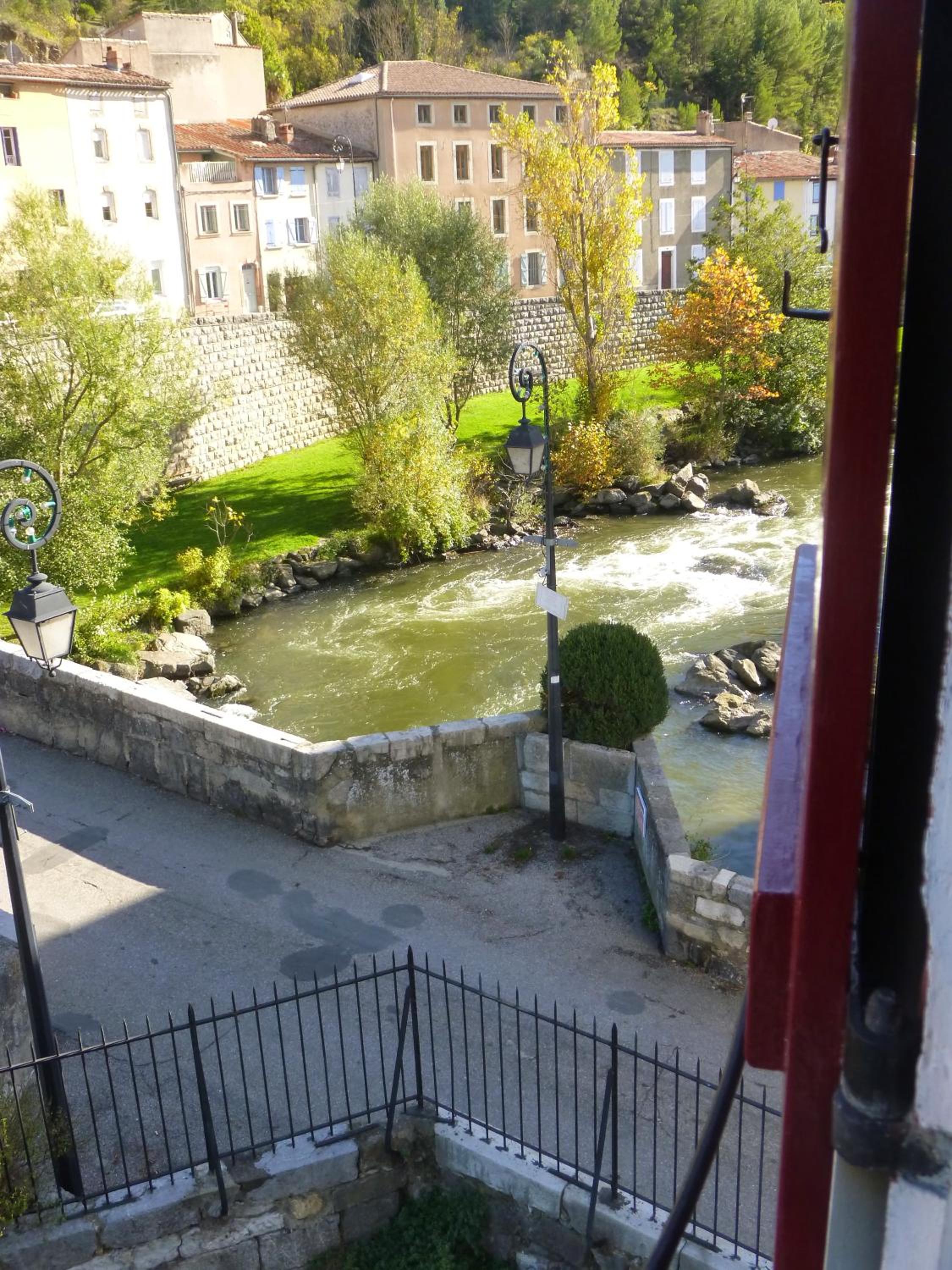 Photo 31