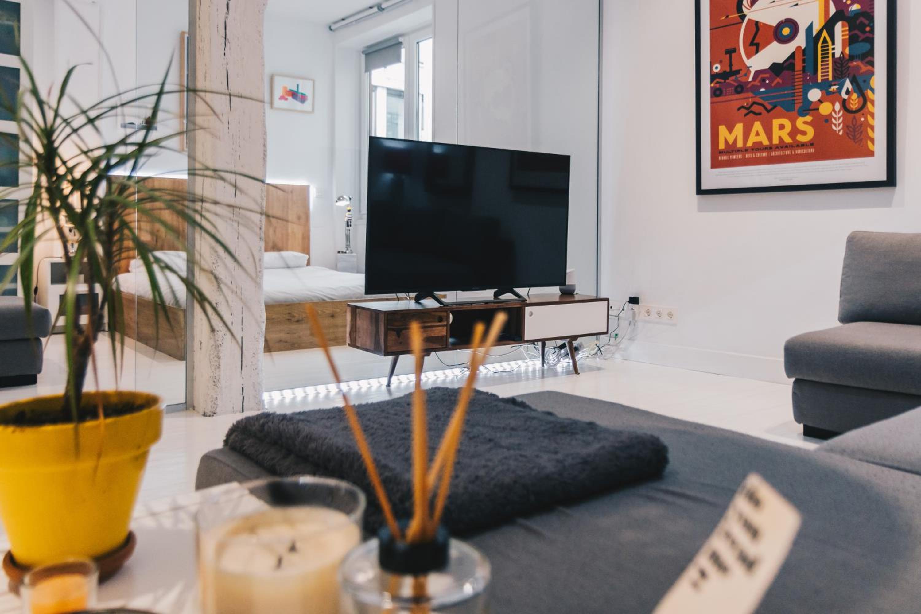 Plaza Nueva apartment by People Rentals