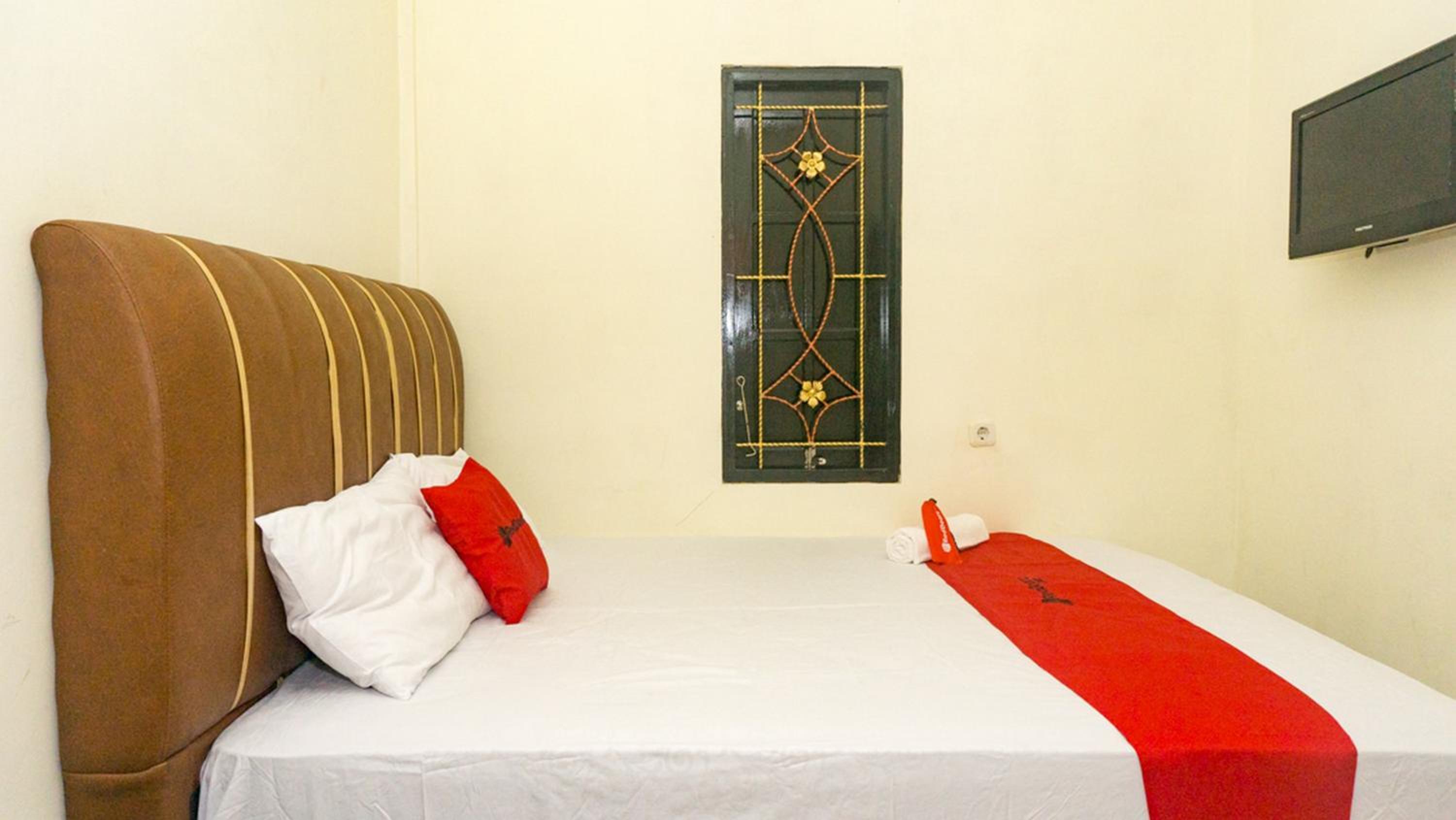 RedDoorz near Sentani Airport Jayapura