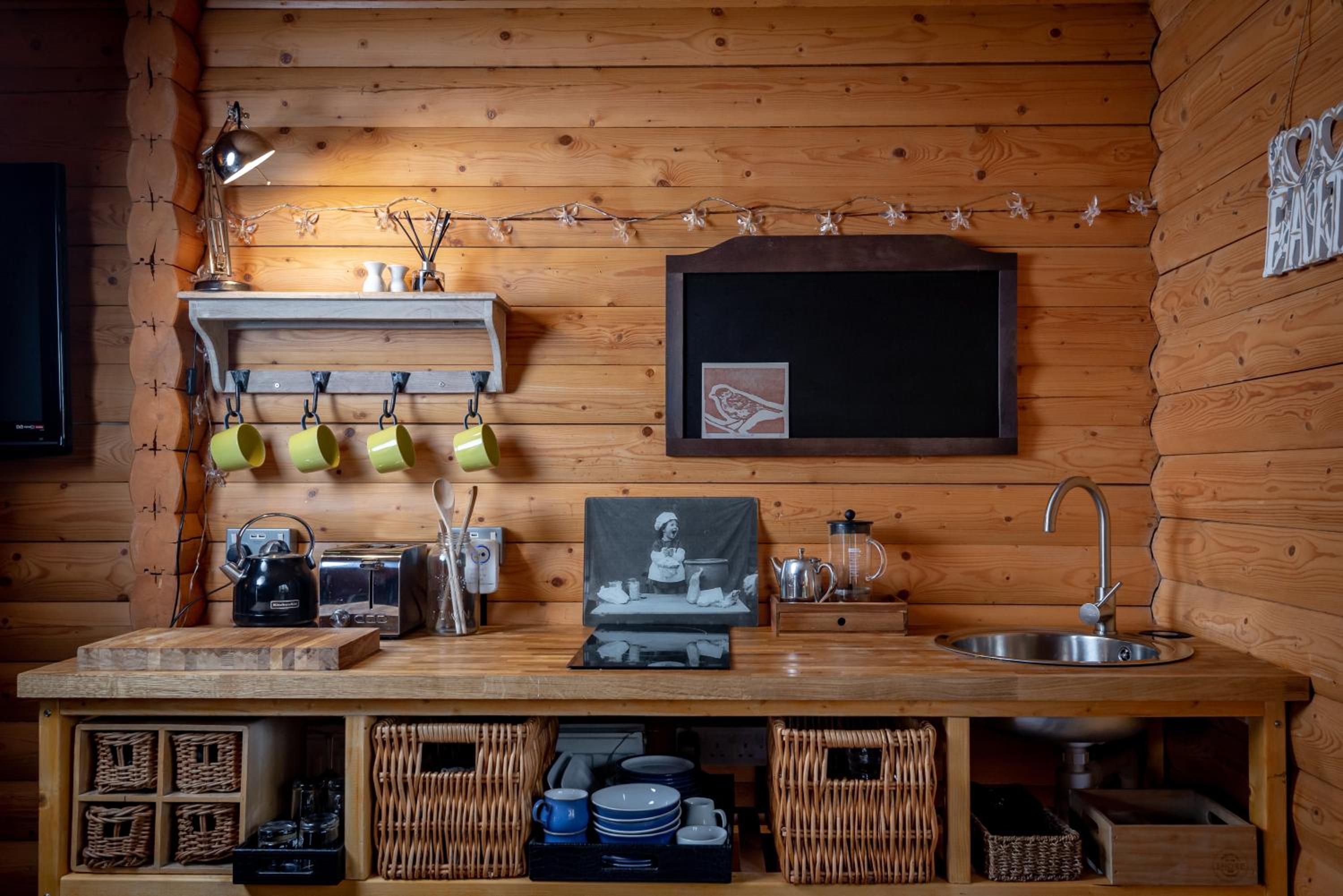 Redlands Country Lodge Apartments with Hot Tubs