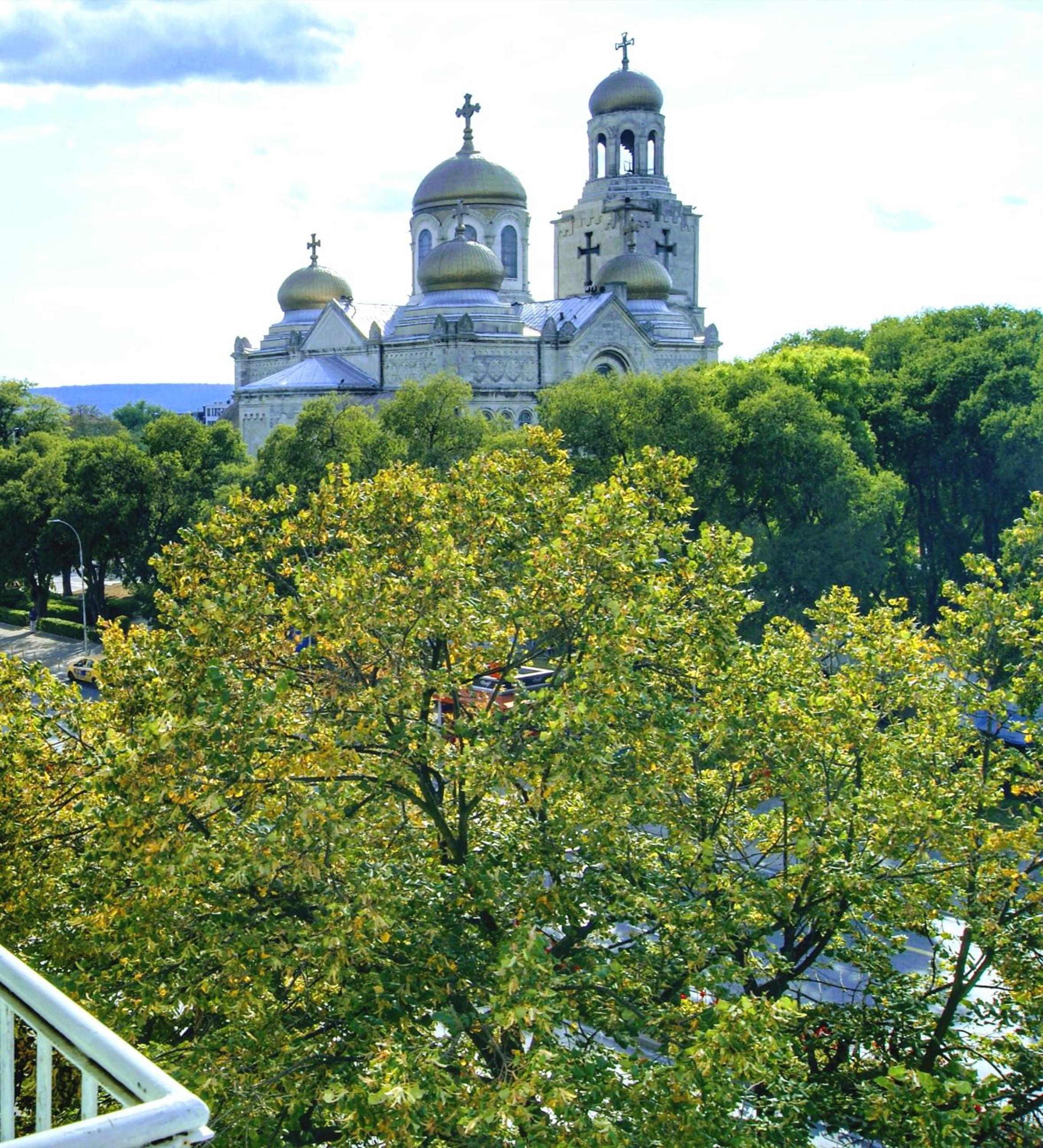By the CATHEDRAL · TOP center · 2 Bedroom FLAT