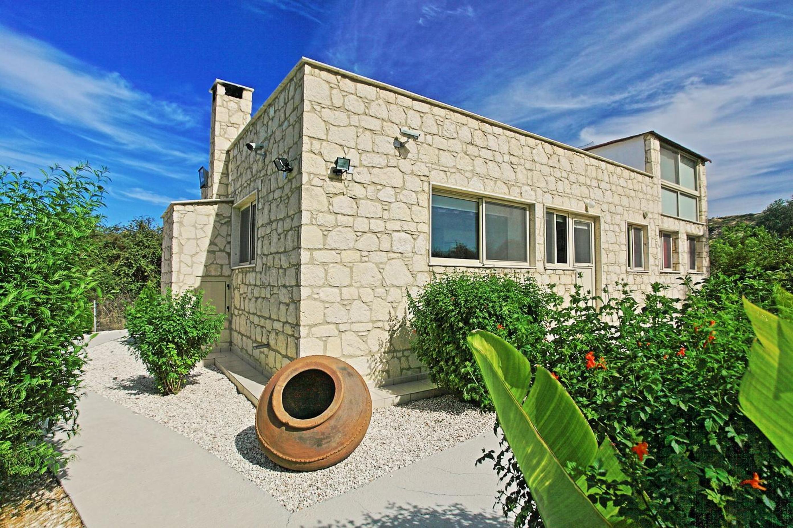 Hotel Villa Georgios Rafaela - Image 1