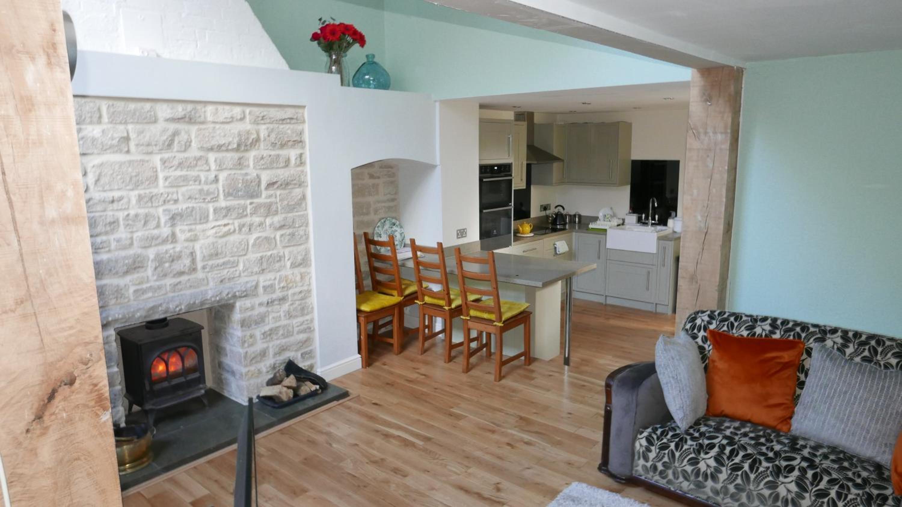 Kitchener Cottage Swanage very close to beach view 5