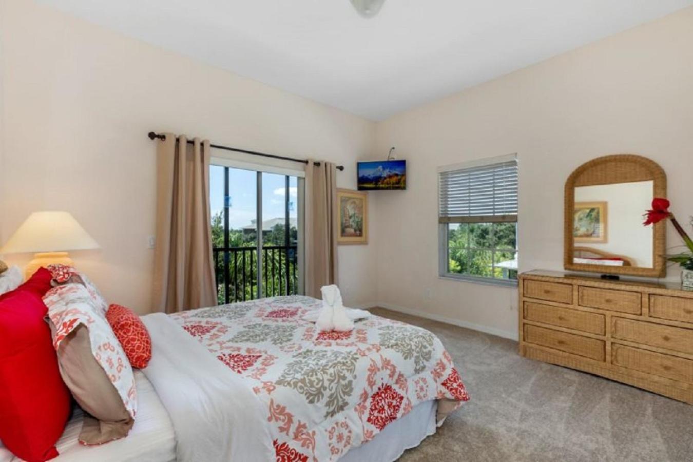 Three-Bedroom Townhome Davenport