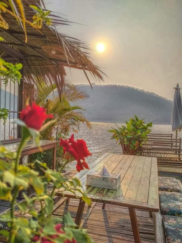 Sweet Home Floating House view 4