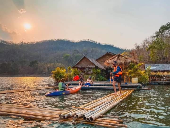 Sweet Home Floating House view 3