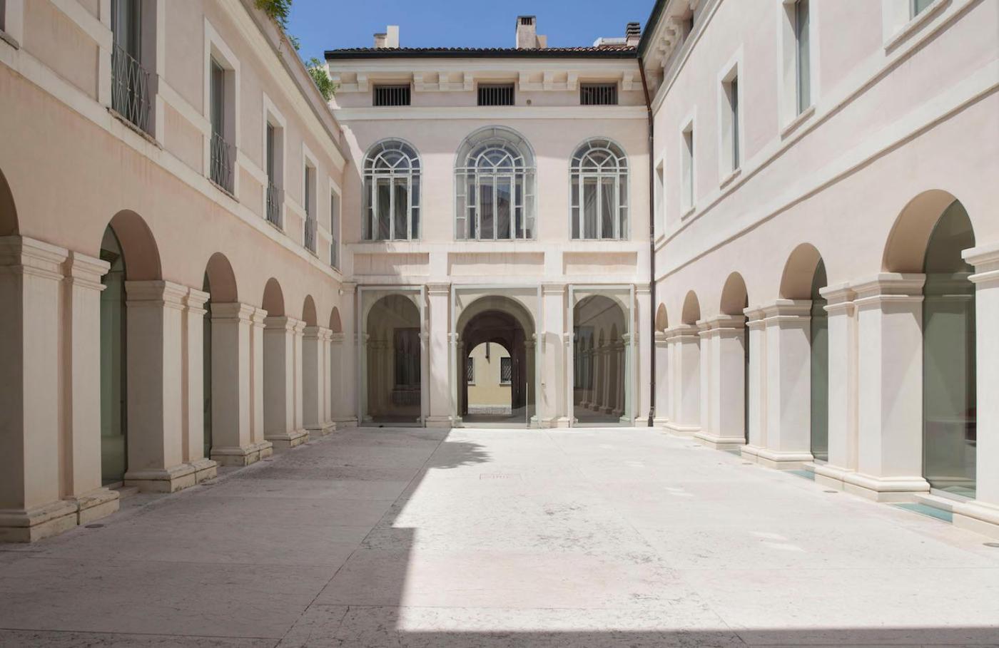 PALAZZO BECCAGUTTI CAVRIANI - Gallery Suite e Frescoes Suite view 2