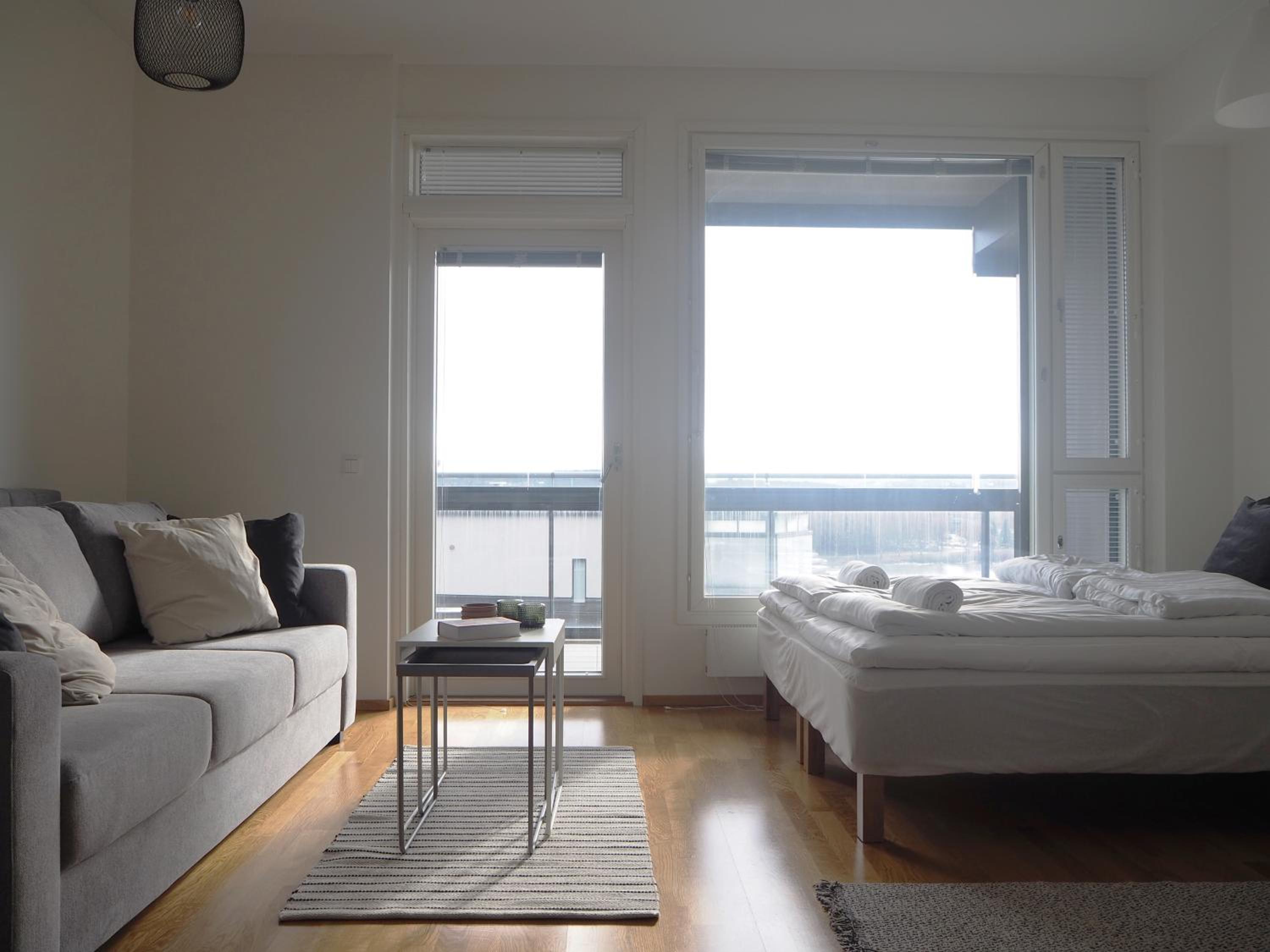 Lakeview Studio at Ratina next to Downtown view 4