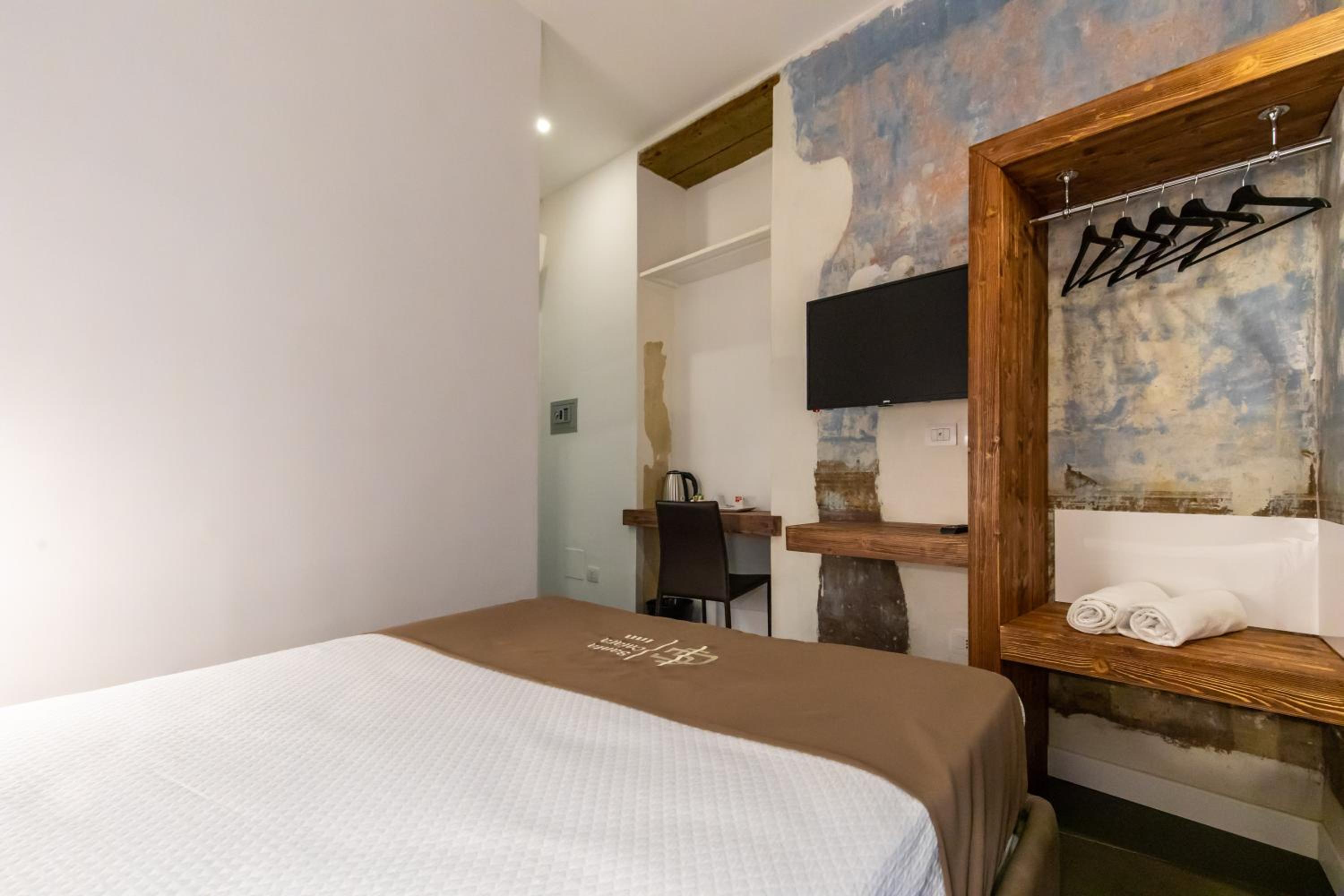 Santa Chiara Inn