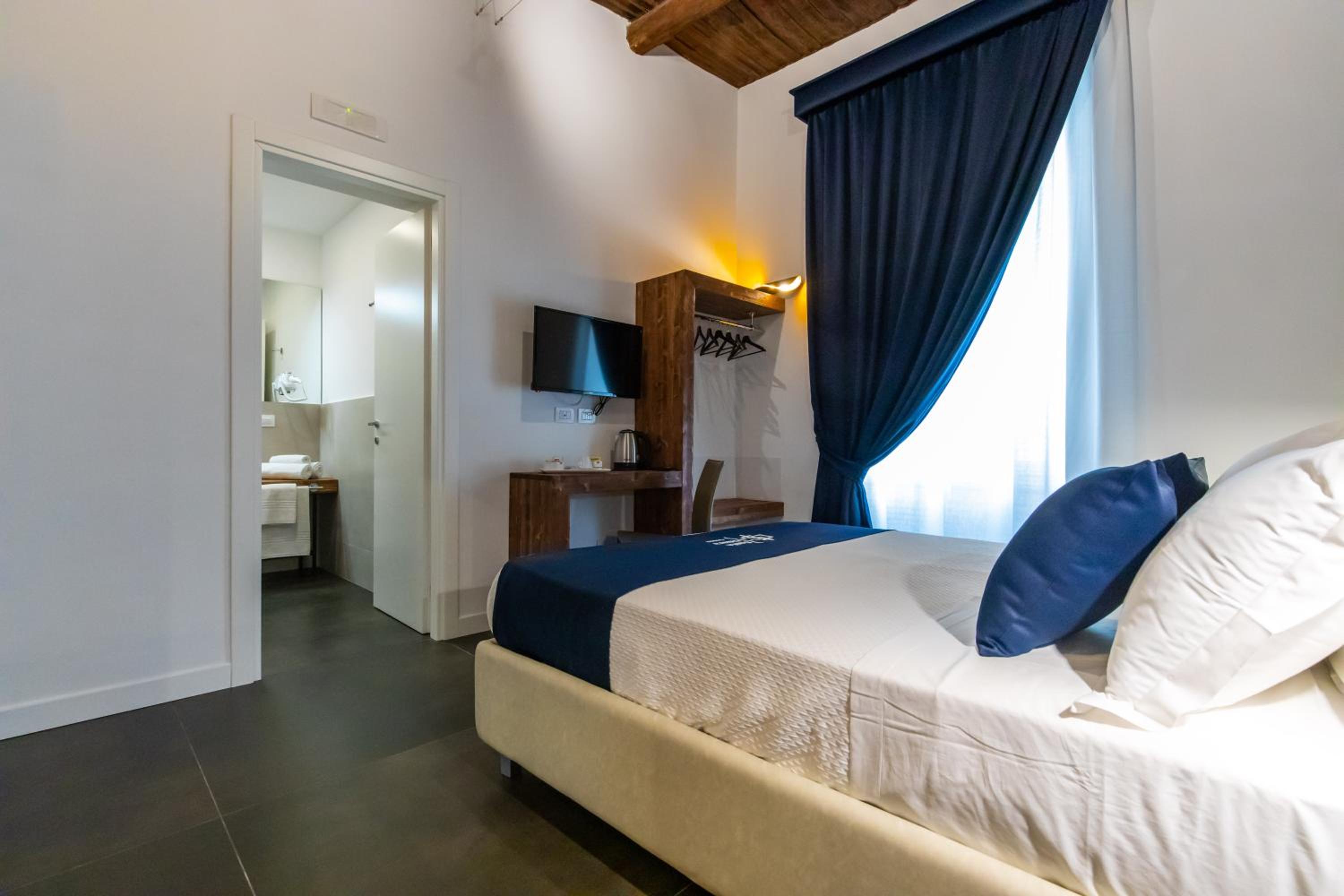 Santa Chiara Inn