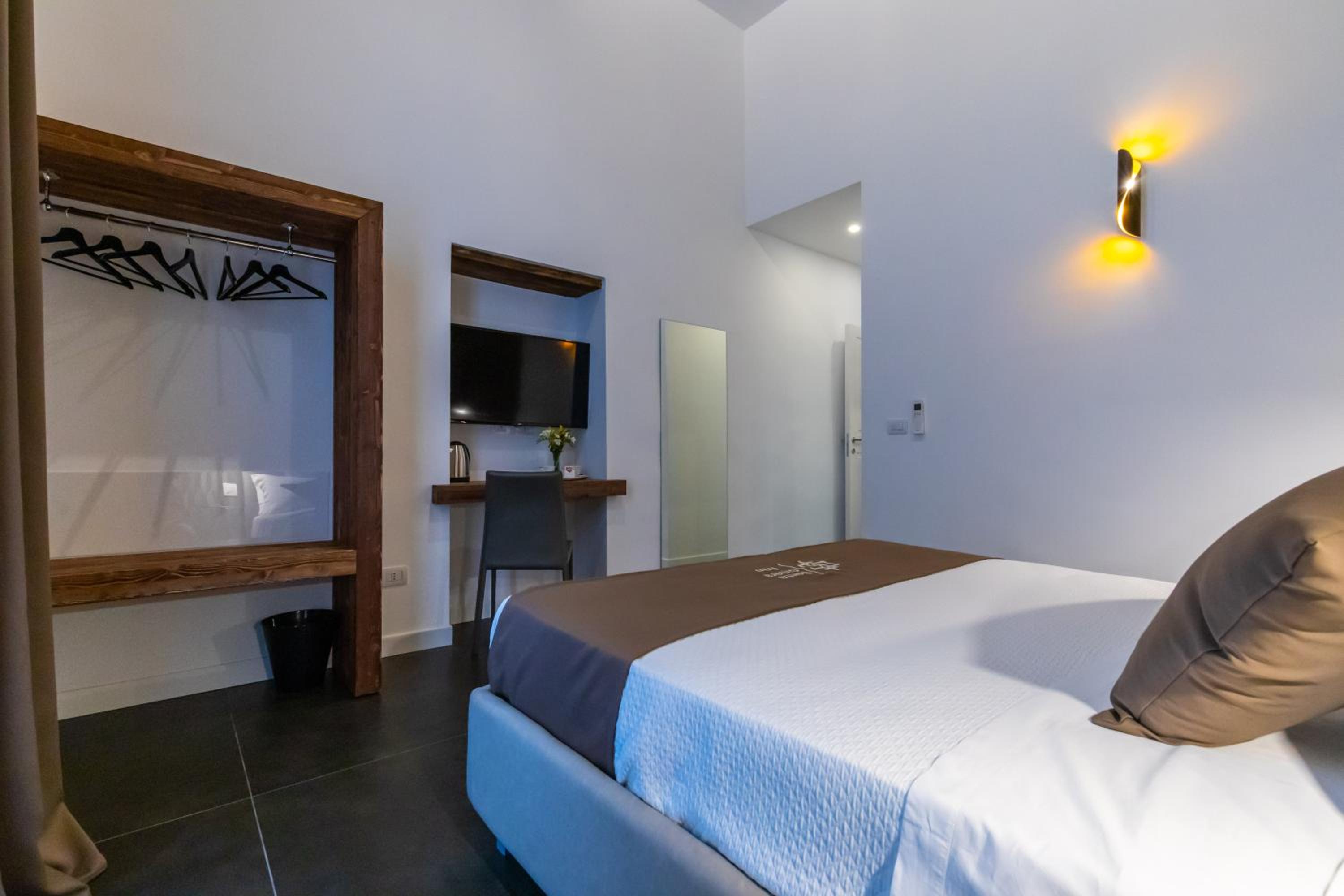 Santa Chiara Inn
