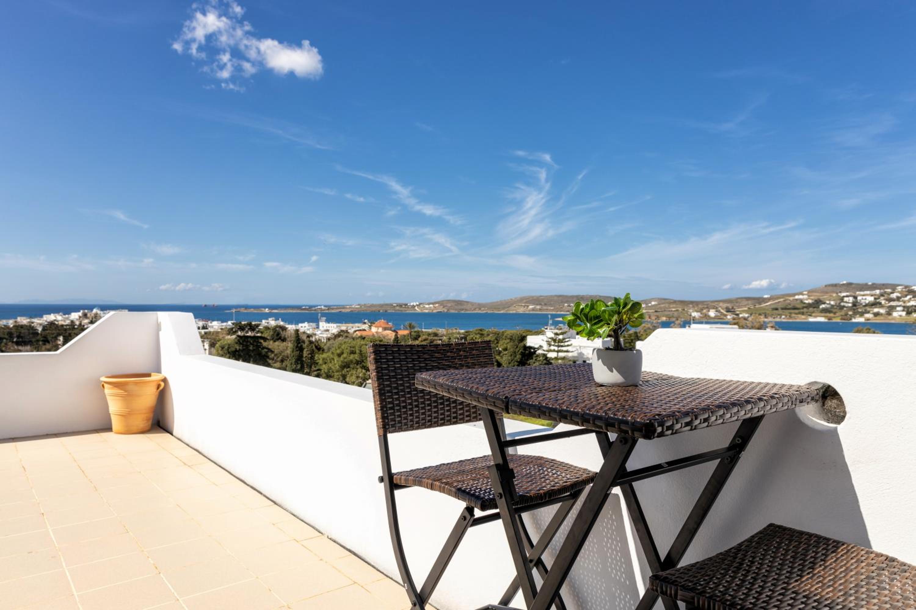 Room with sea view photo 4