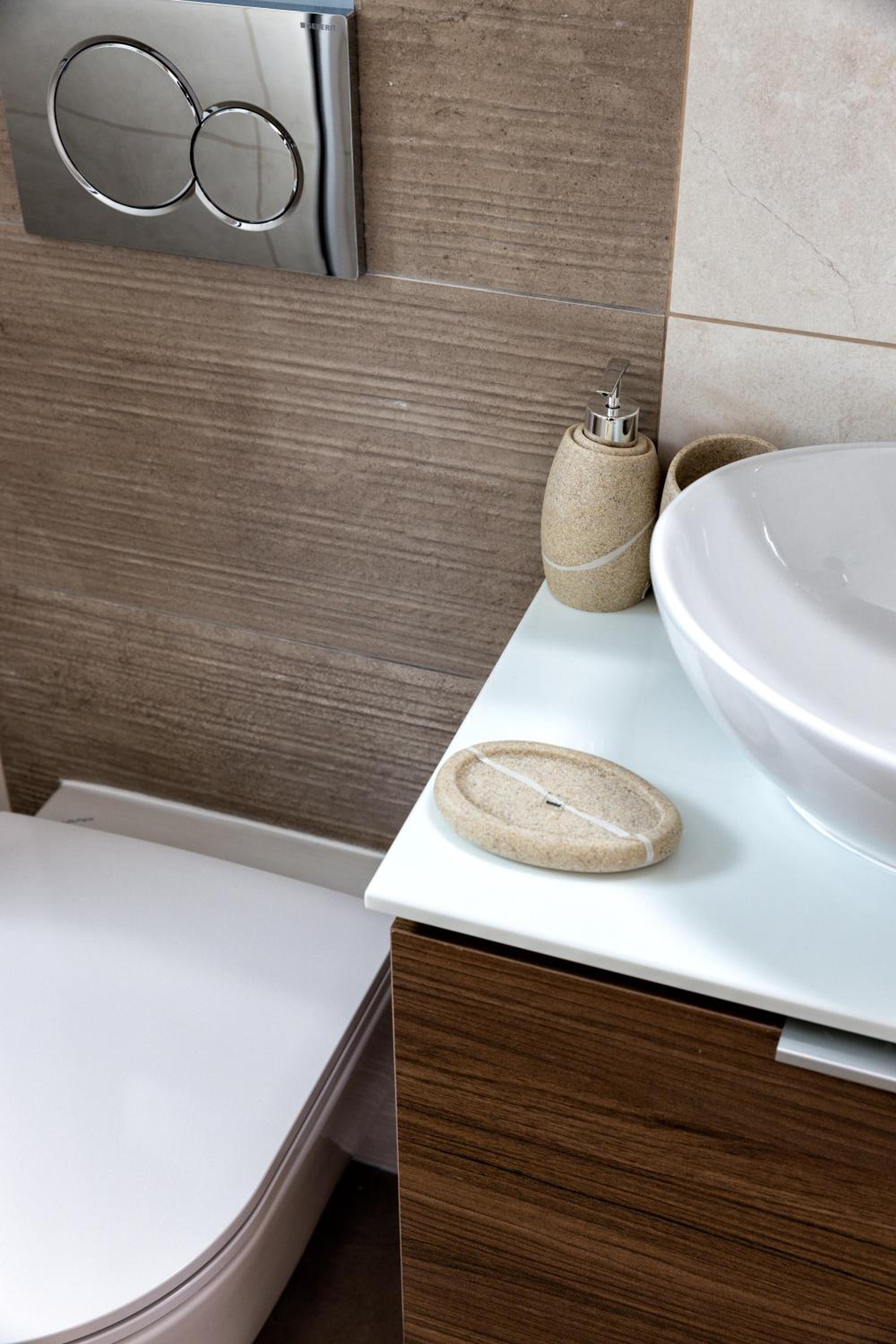 Room with sea view photo 5