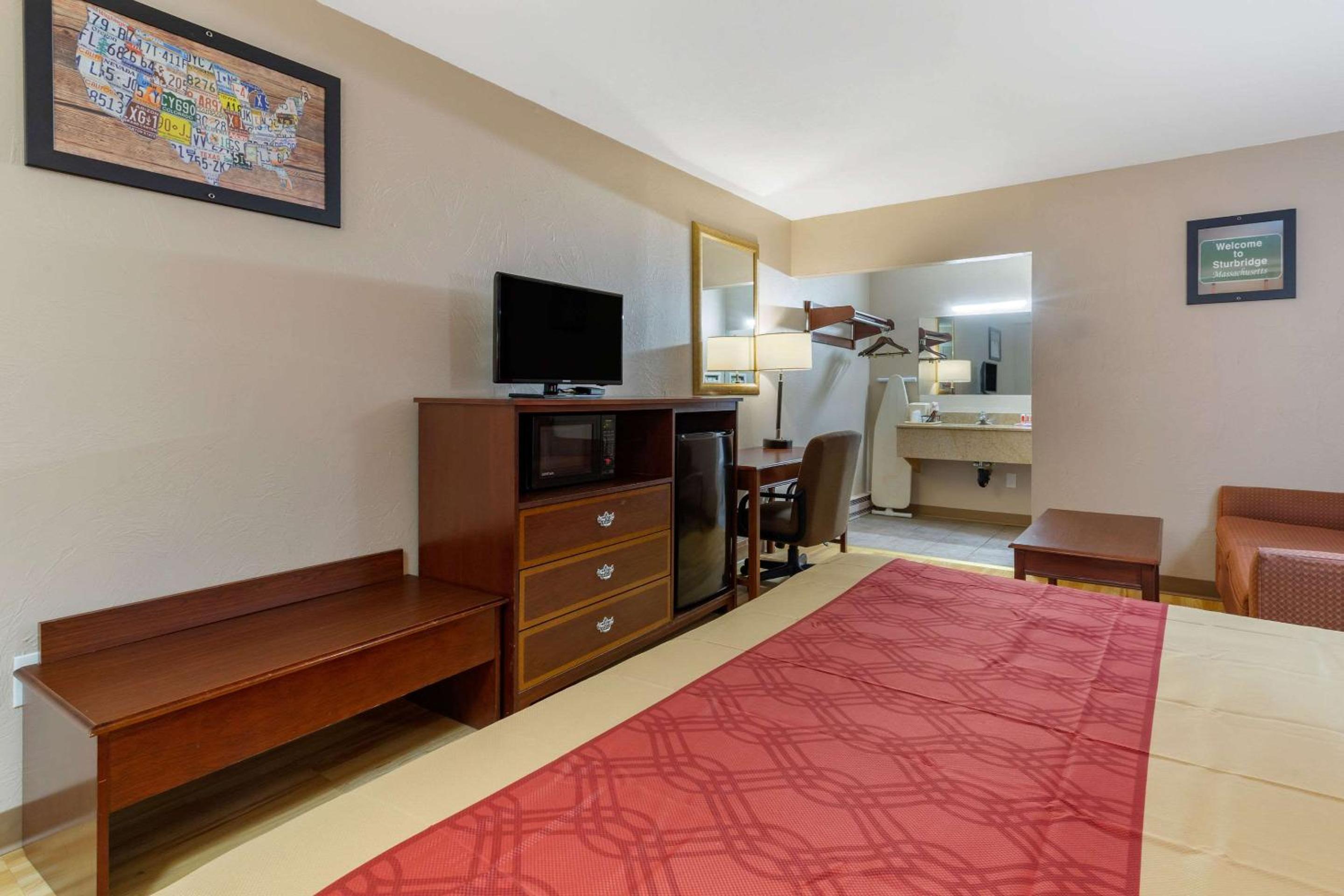 Econo Lodge Sturbridge Route 20