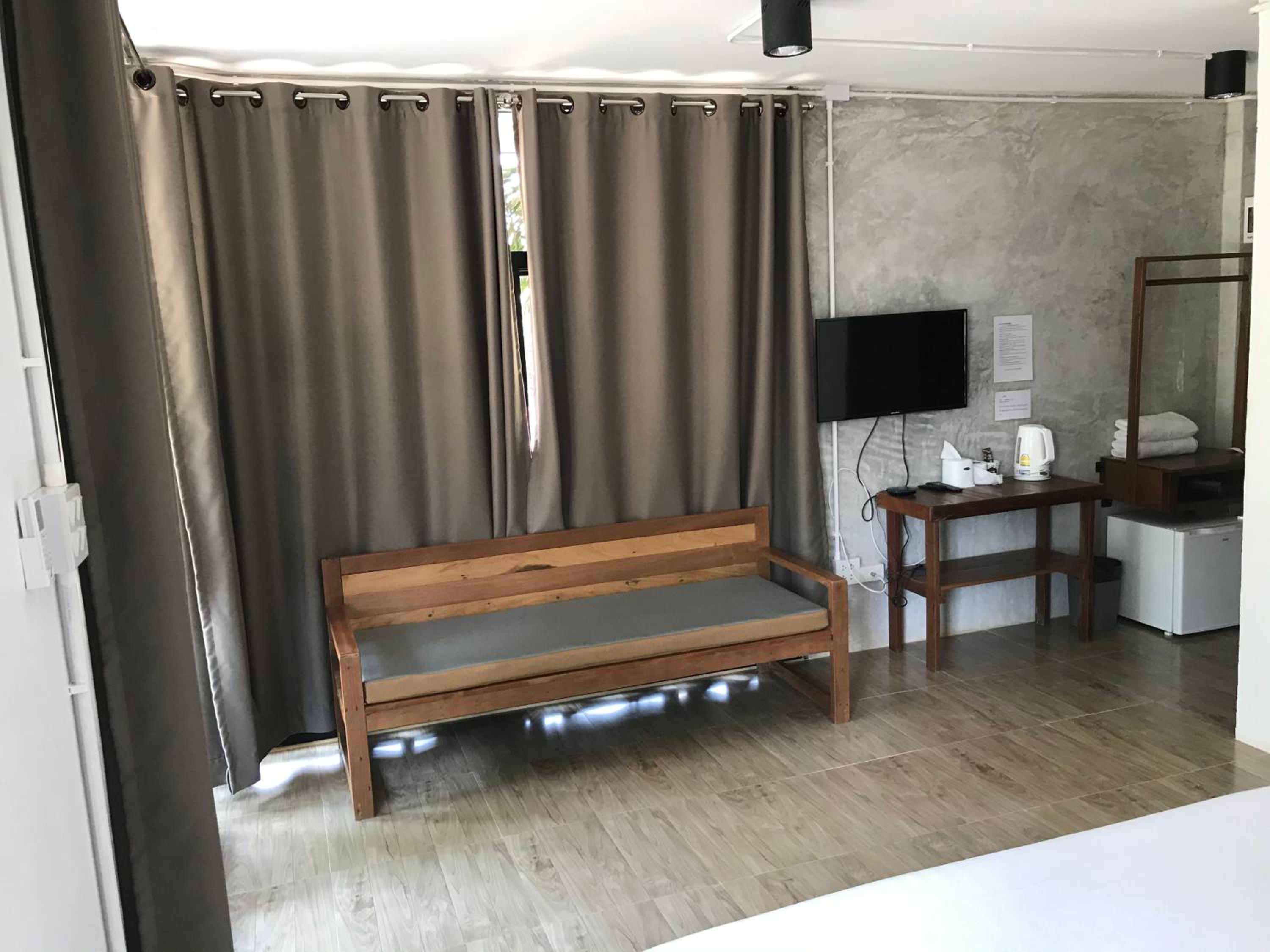 Photo 18