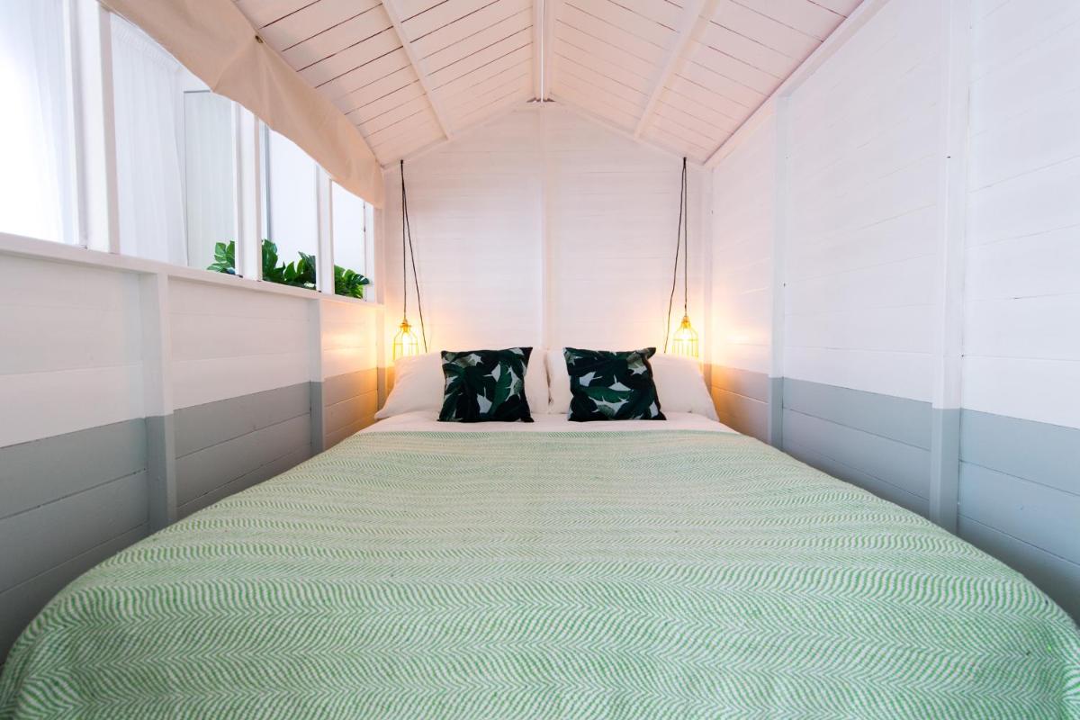 The Log Cabin in Holborn, by the Design Traveller